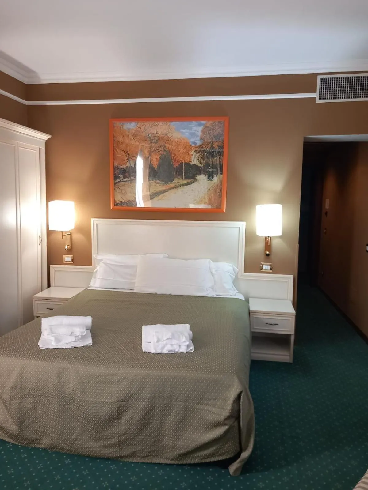 Photo of the whole room, Bed in Cervara Park Hotel