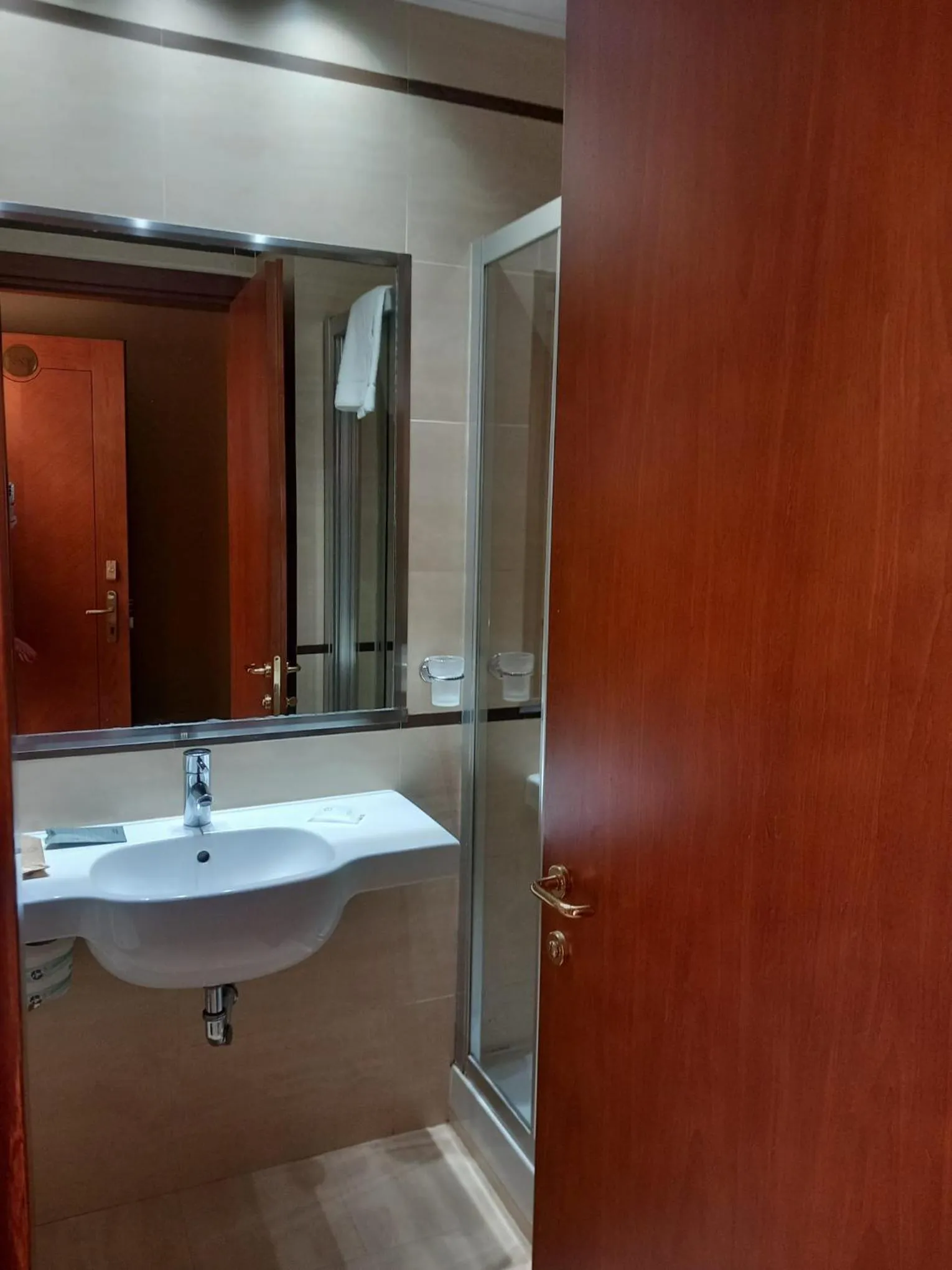 Bathroom in Cervara Park Hotel