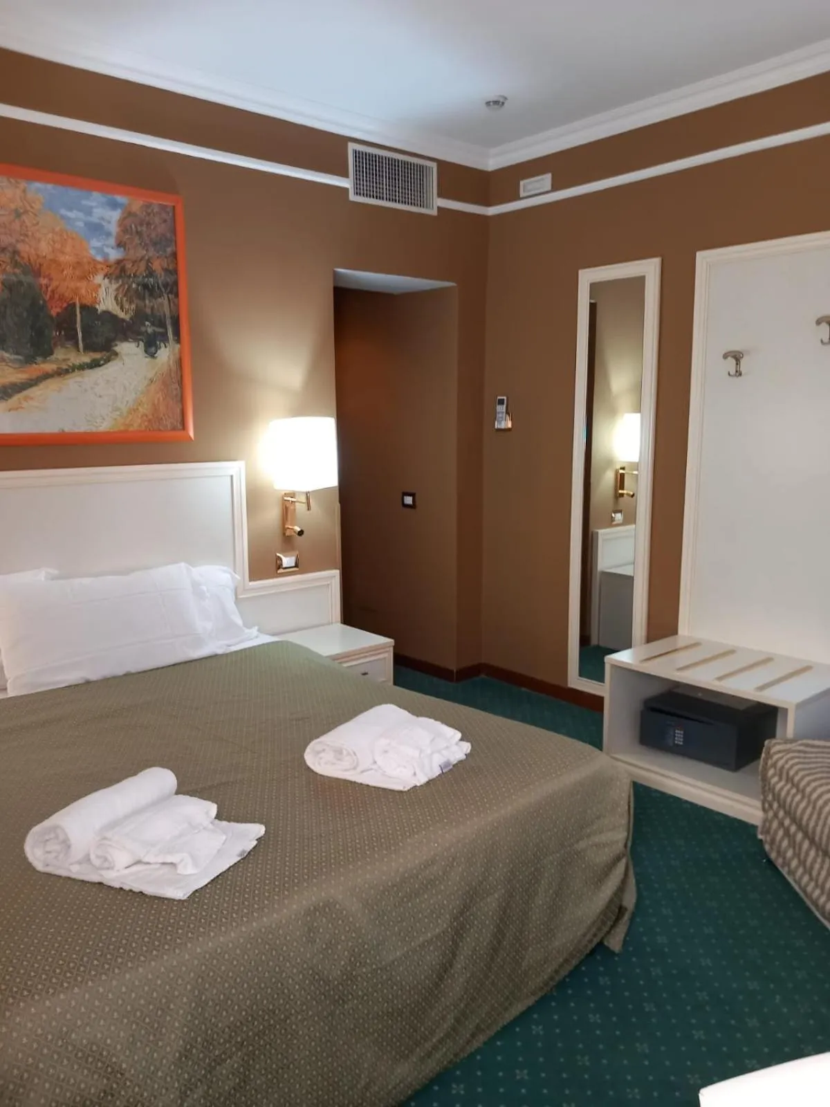 Photo of the whole room, Bed in Cervara Park Hotel