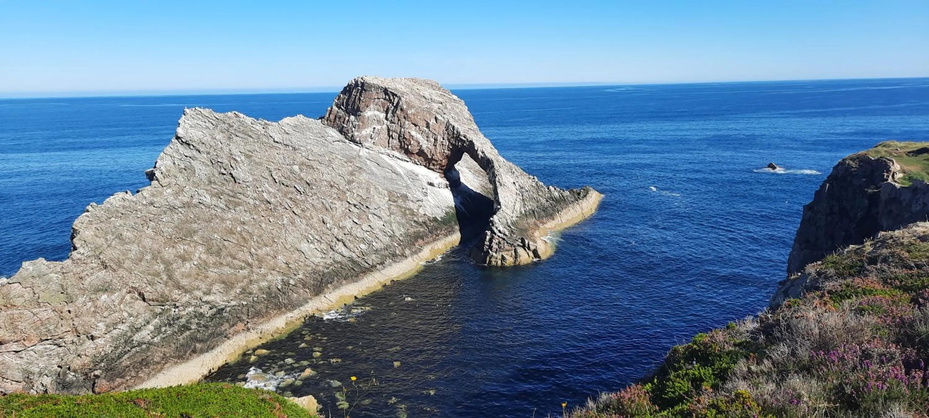 Nearby landmark in Victoria Hotel