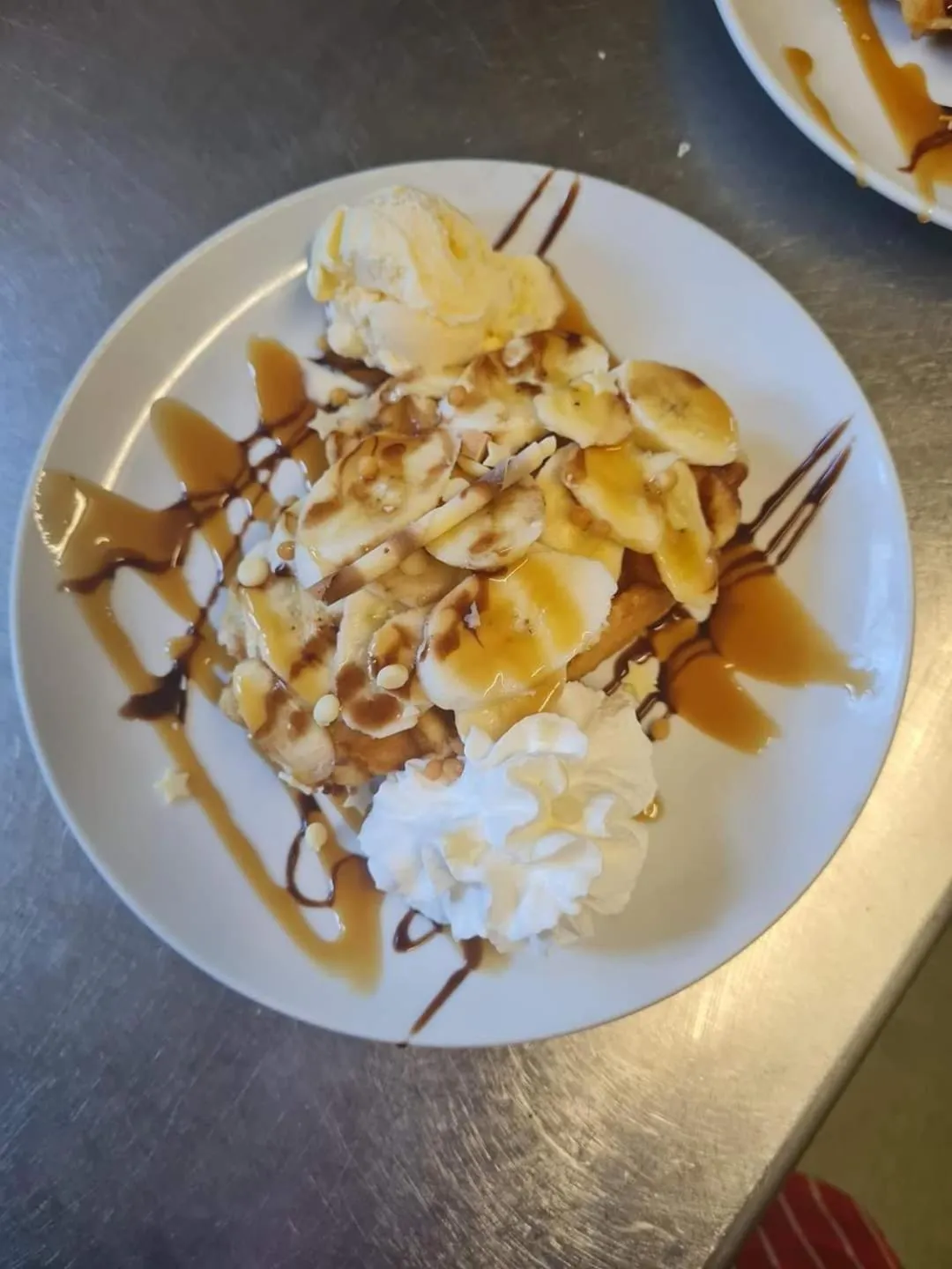 Restaurant/places to eat in Victoria Hotel