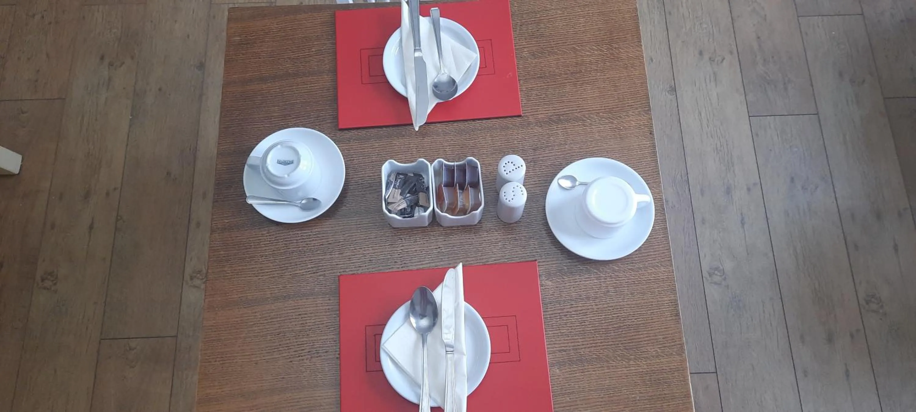 Breakfast in Victoria Hotel