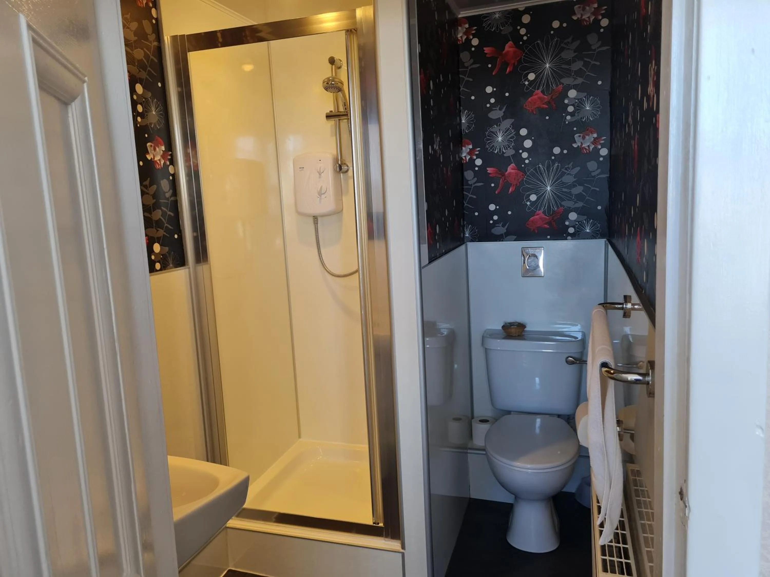 Bathroom in Victoria Hotel