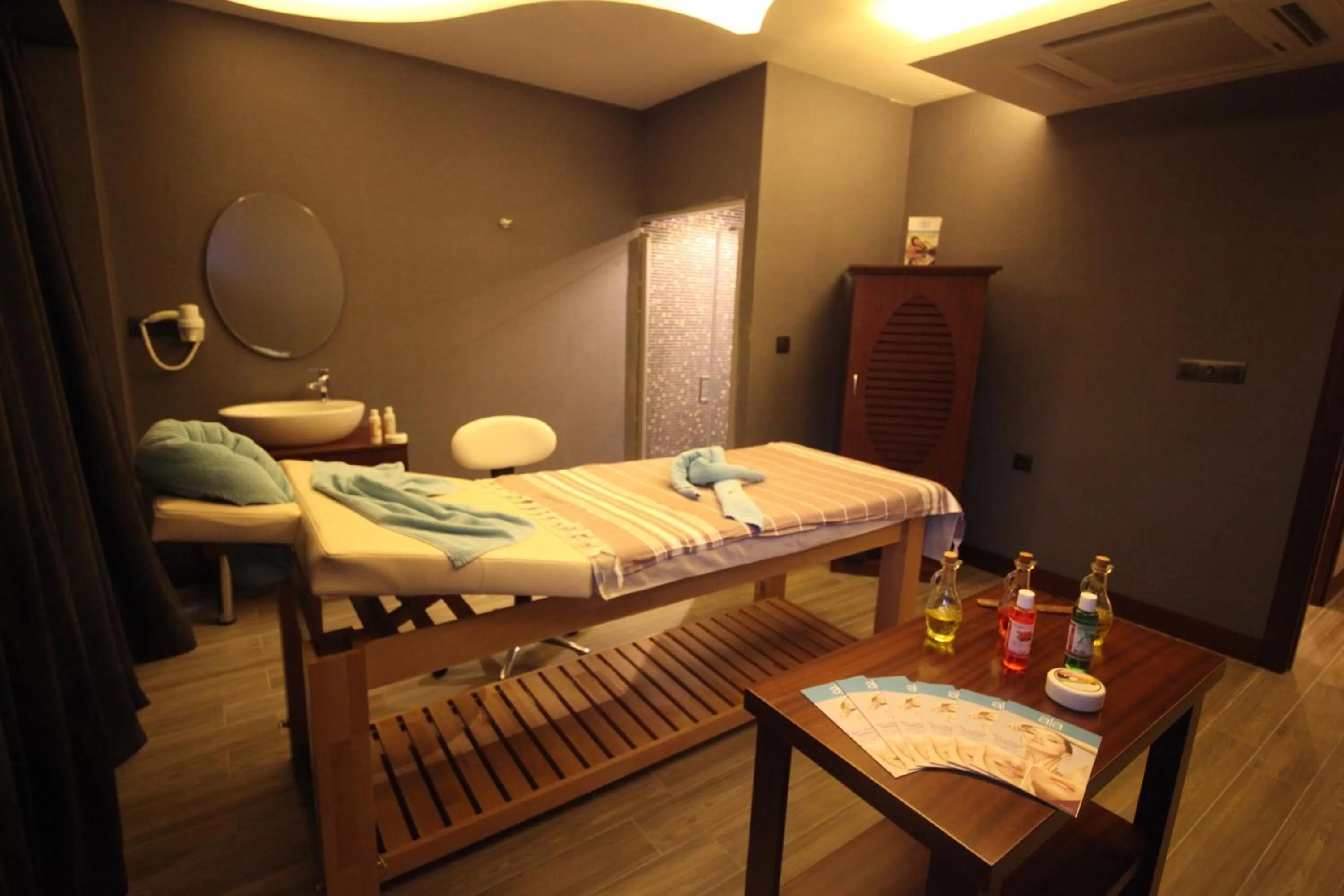 Massage in Anemon Grand Manisa Otel