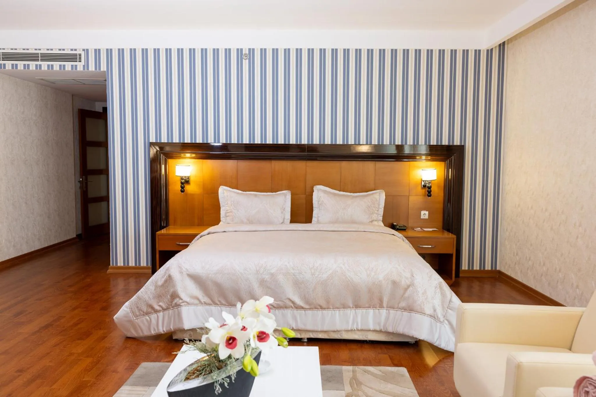 Bedroom, Bed in Anemon Grand Malatya Otel