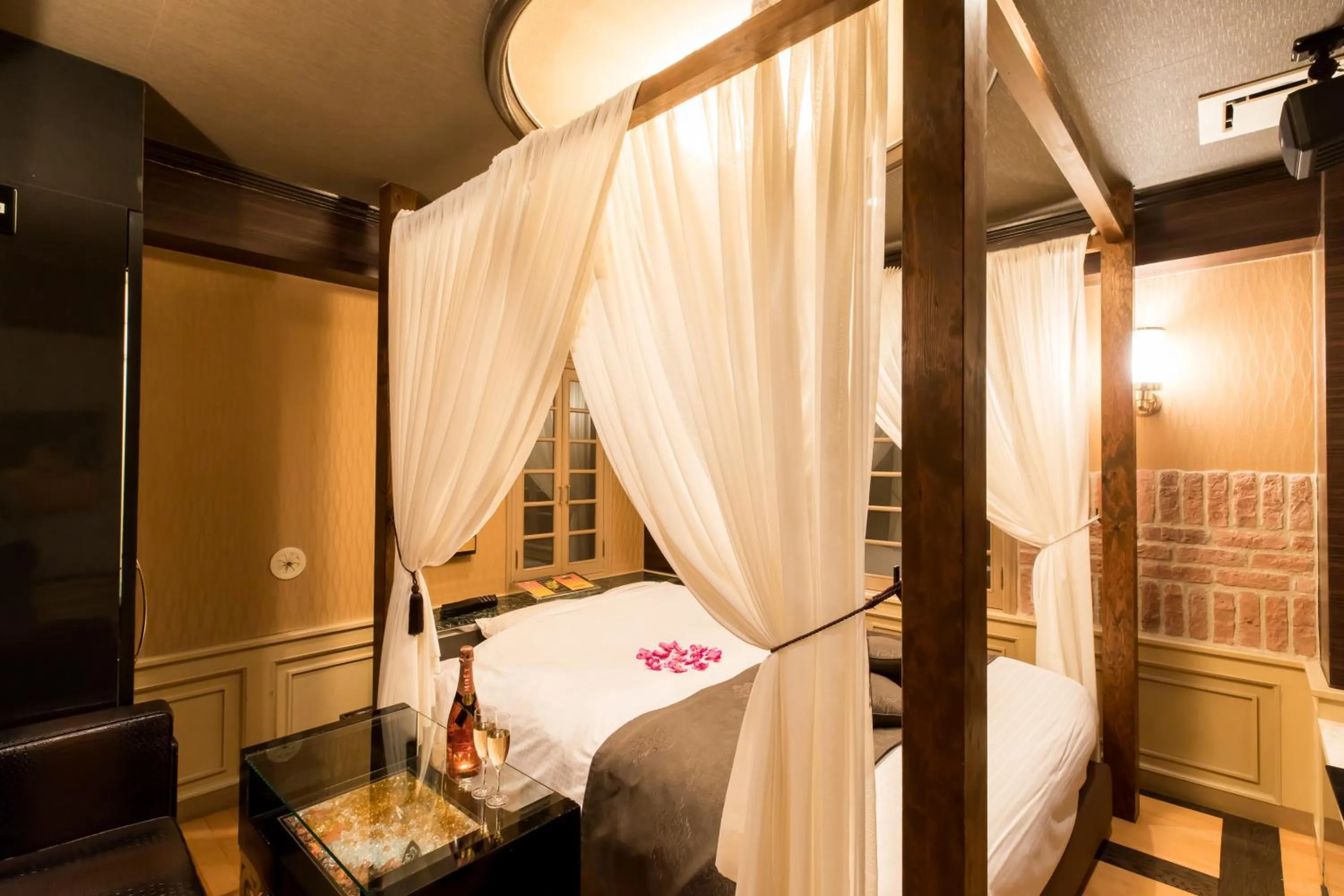 Photo of the whole room, Bed in Hotel W-BAGUS -W GROUP HOTELS and RESORTS-