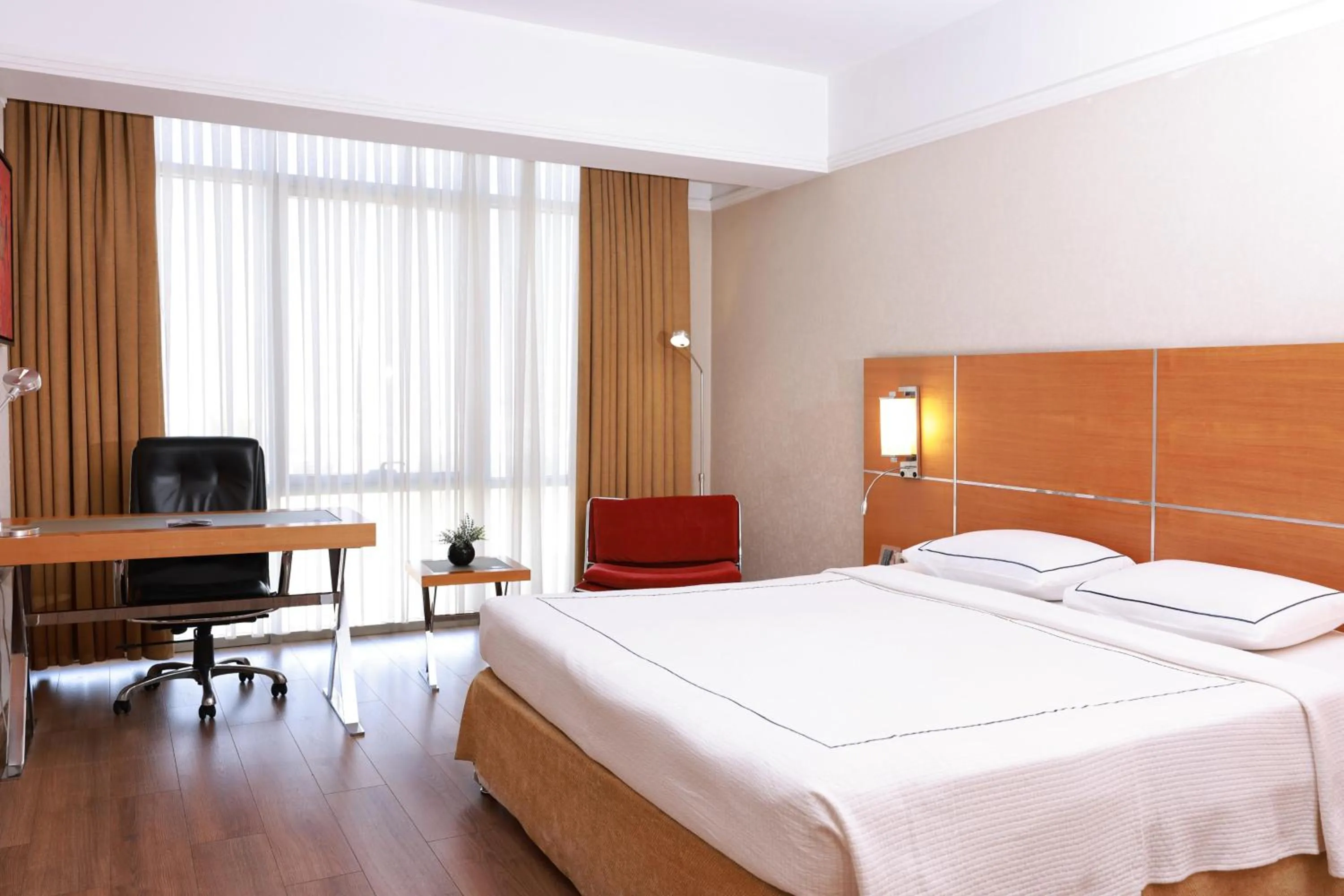 Photo of the whole room, Bed in Anemon Grand Denizli Otel