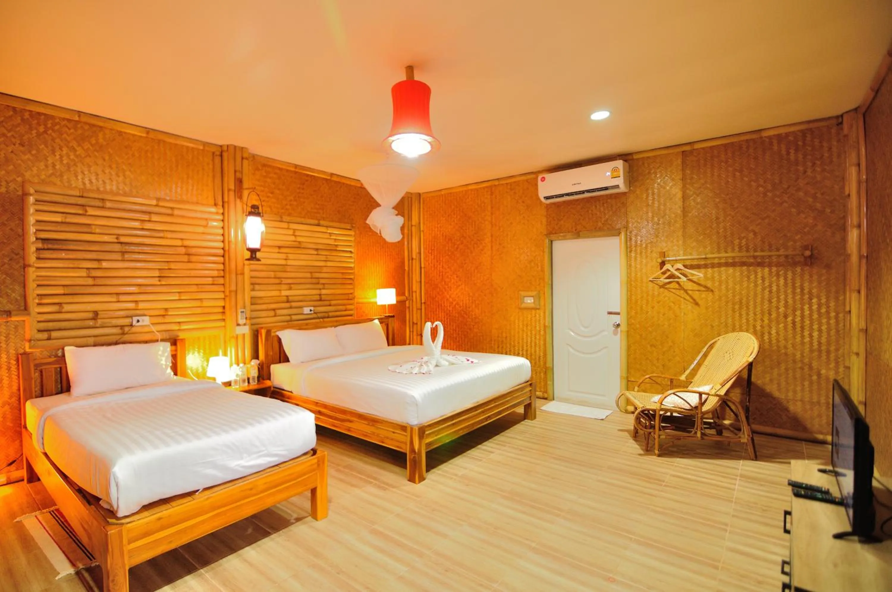 Bed in Mek Kiri Riverkwai Resort SHA