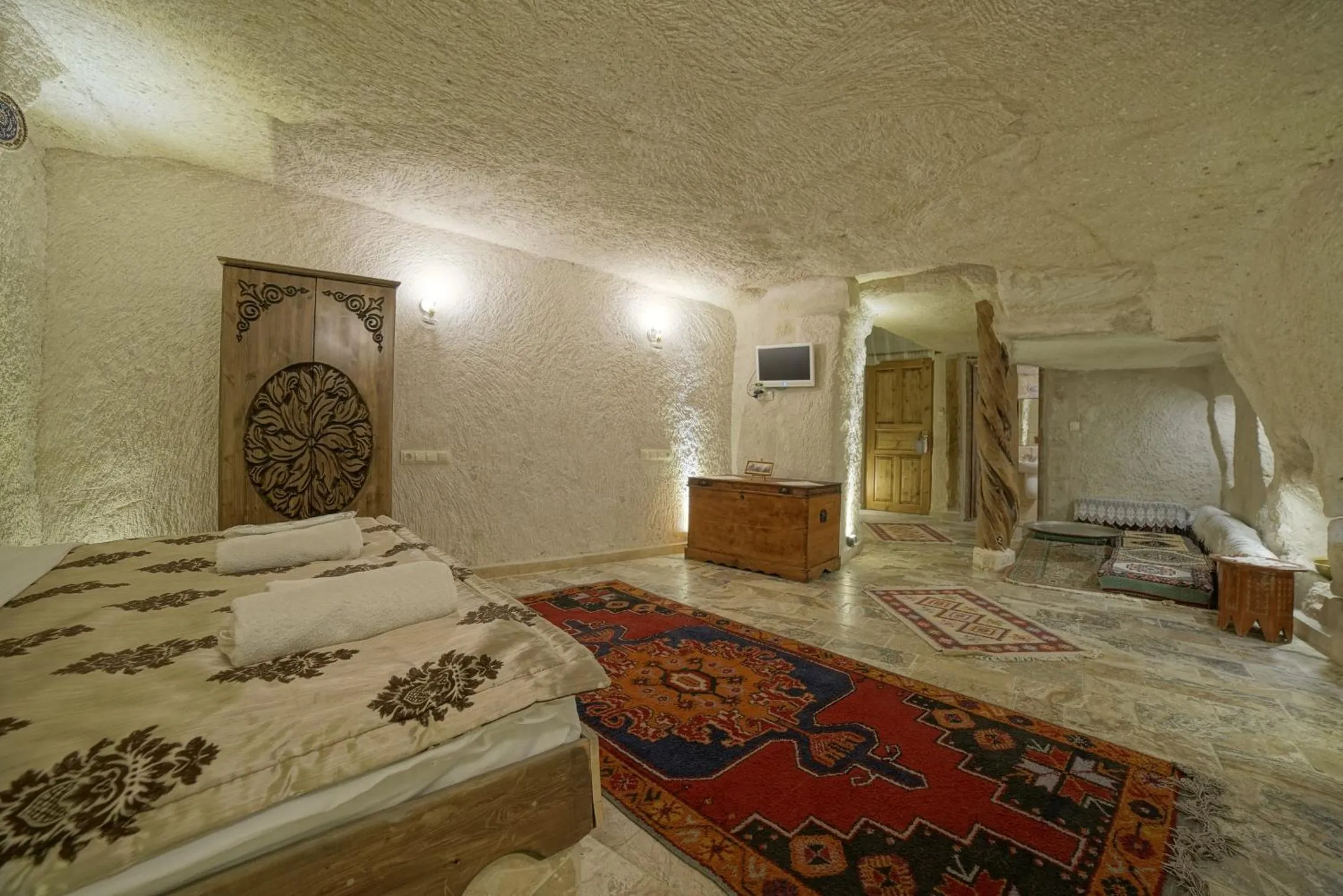 Photo of the whole room, Bed in Melek Cave Hotel