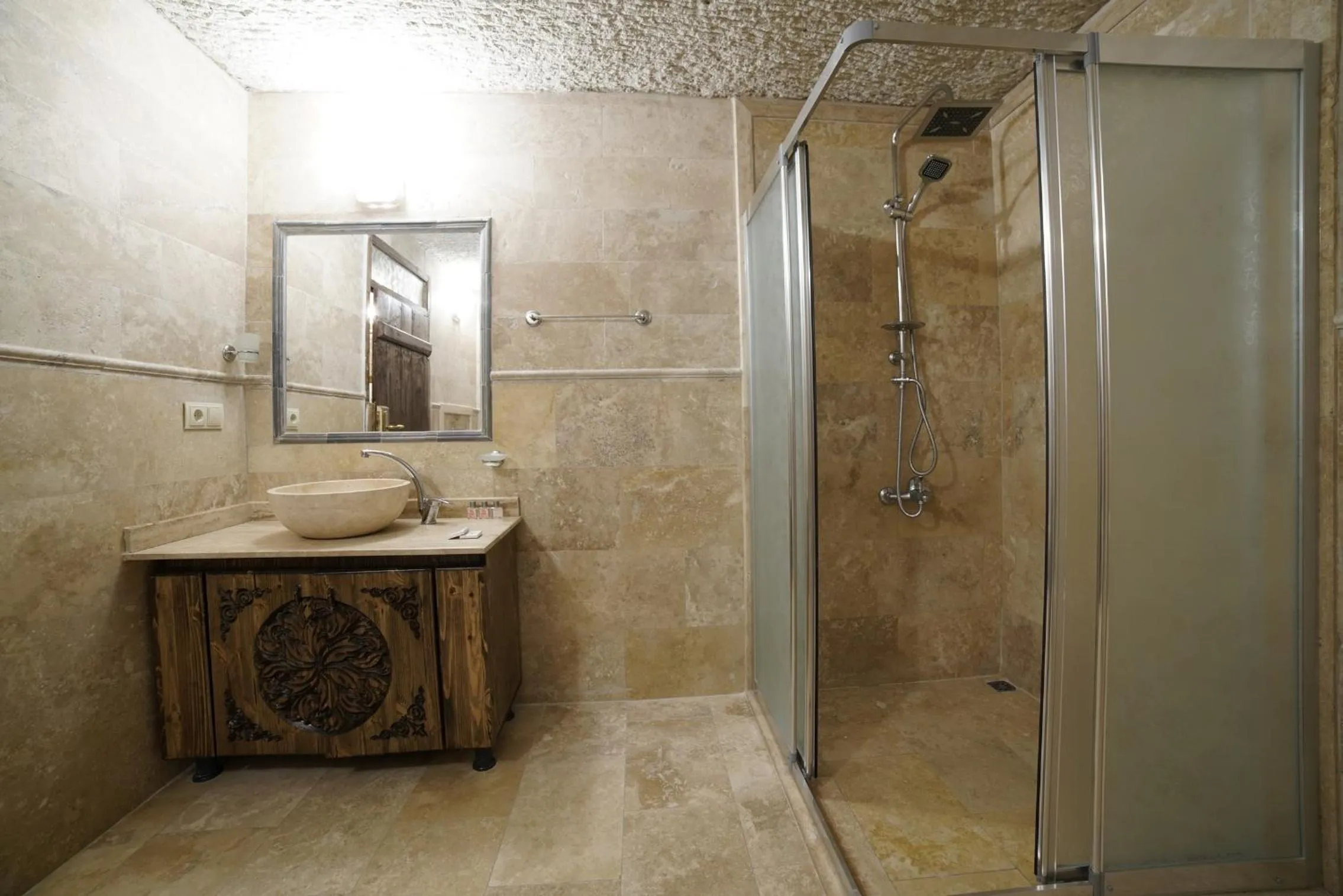 Shower in Melek Cave Hotel