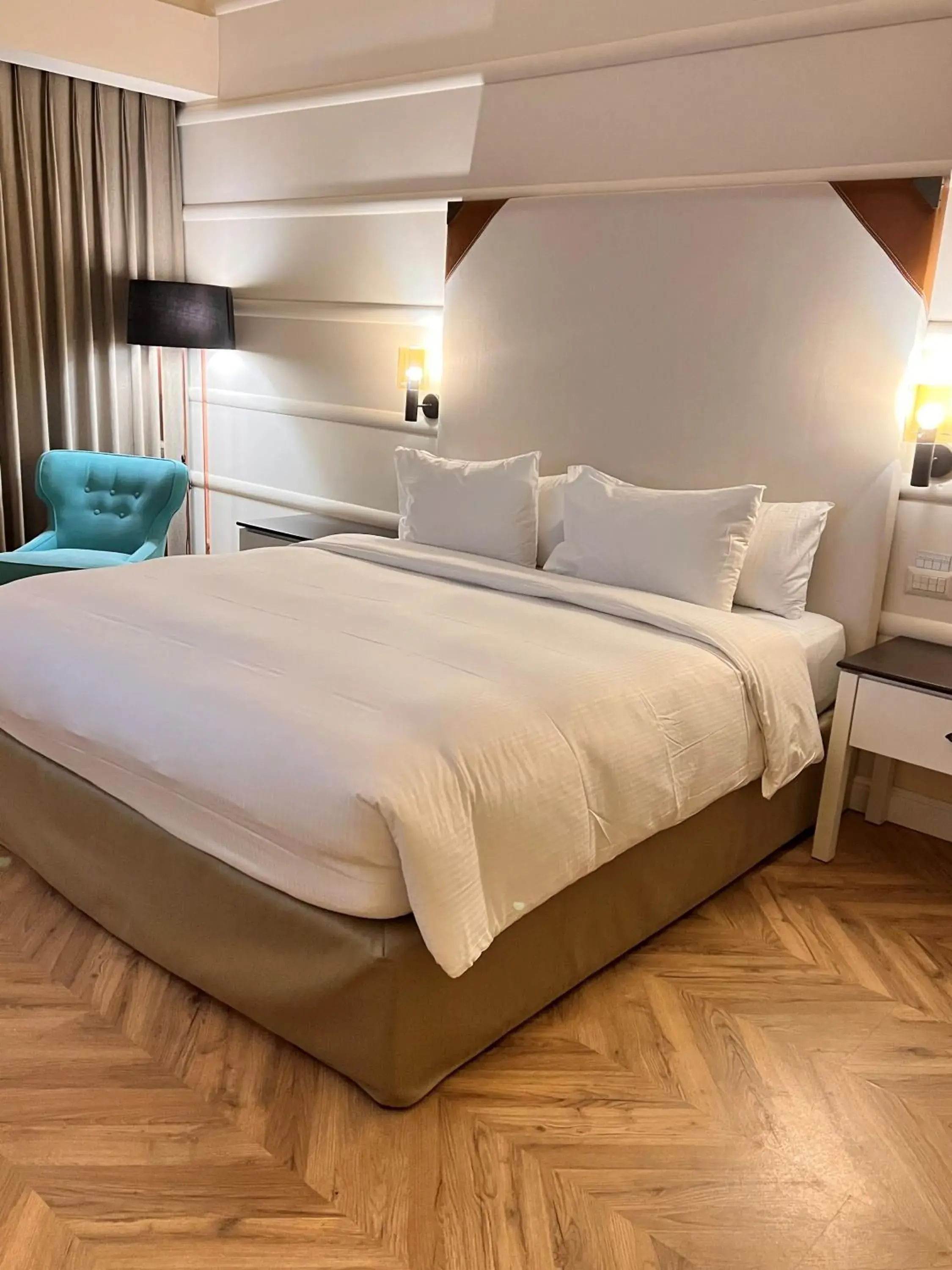 Living room, Bed in Herods Tel Aviv By The Beach Living room, Bed in Herods Tel Aviv By The Beach