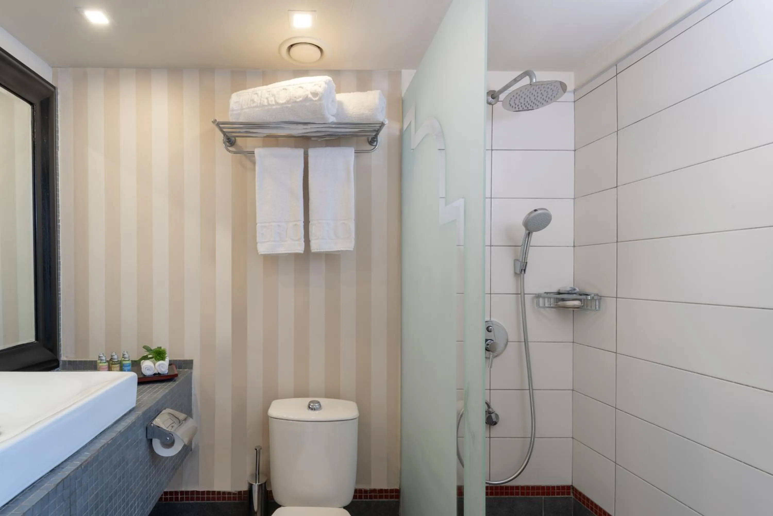 Bathroom in Herods Tel Aviv By The Beach