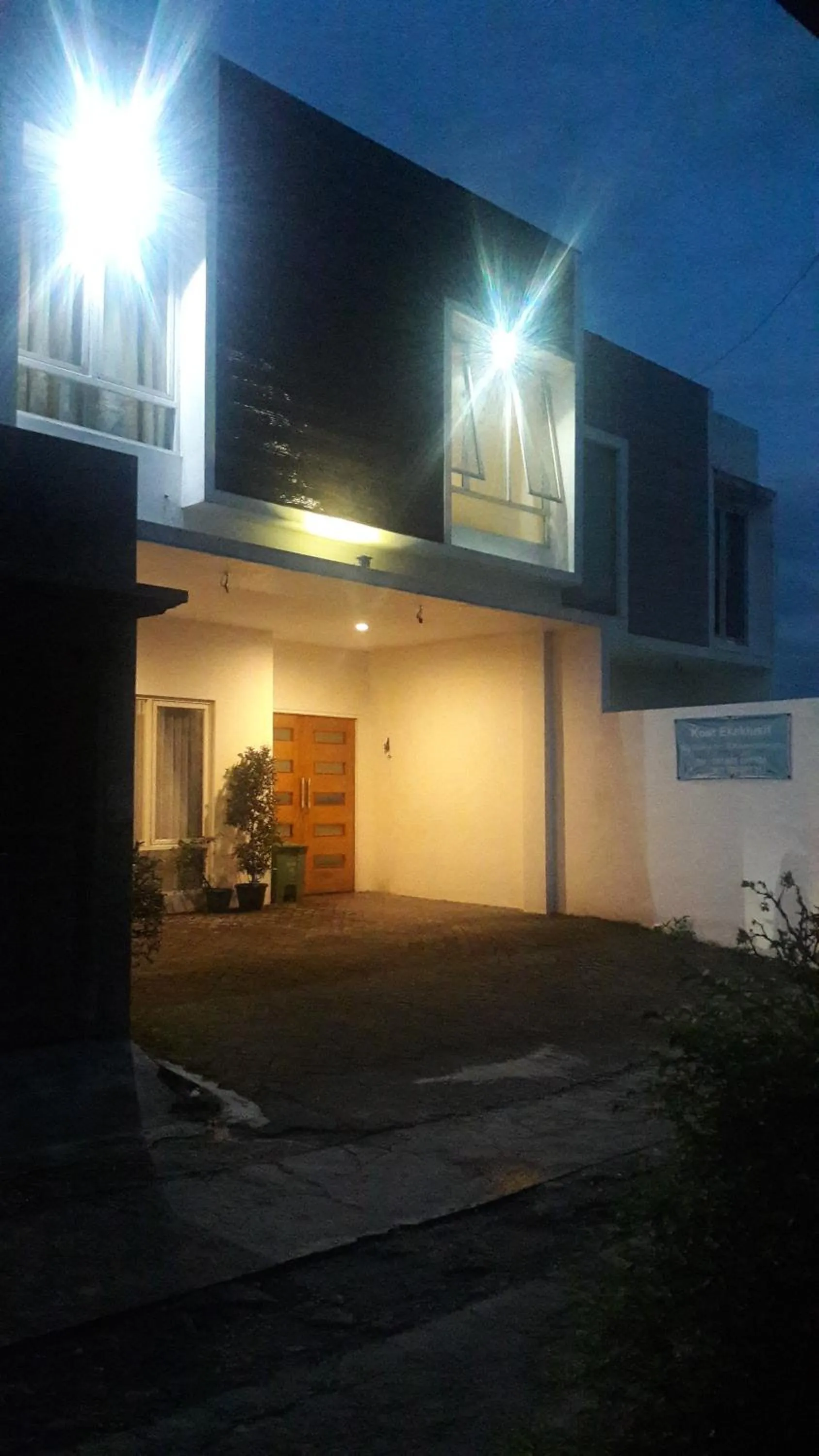 Facade/entrance in Banana Homestay