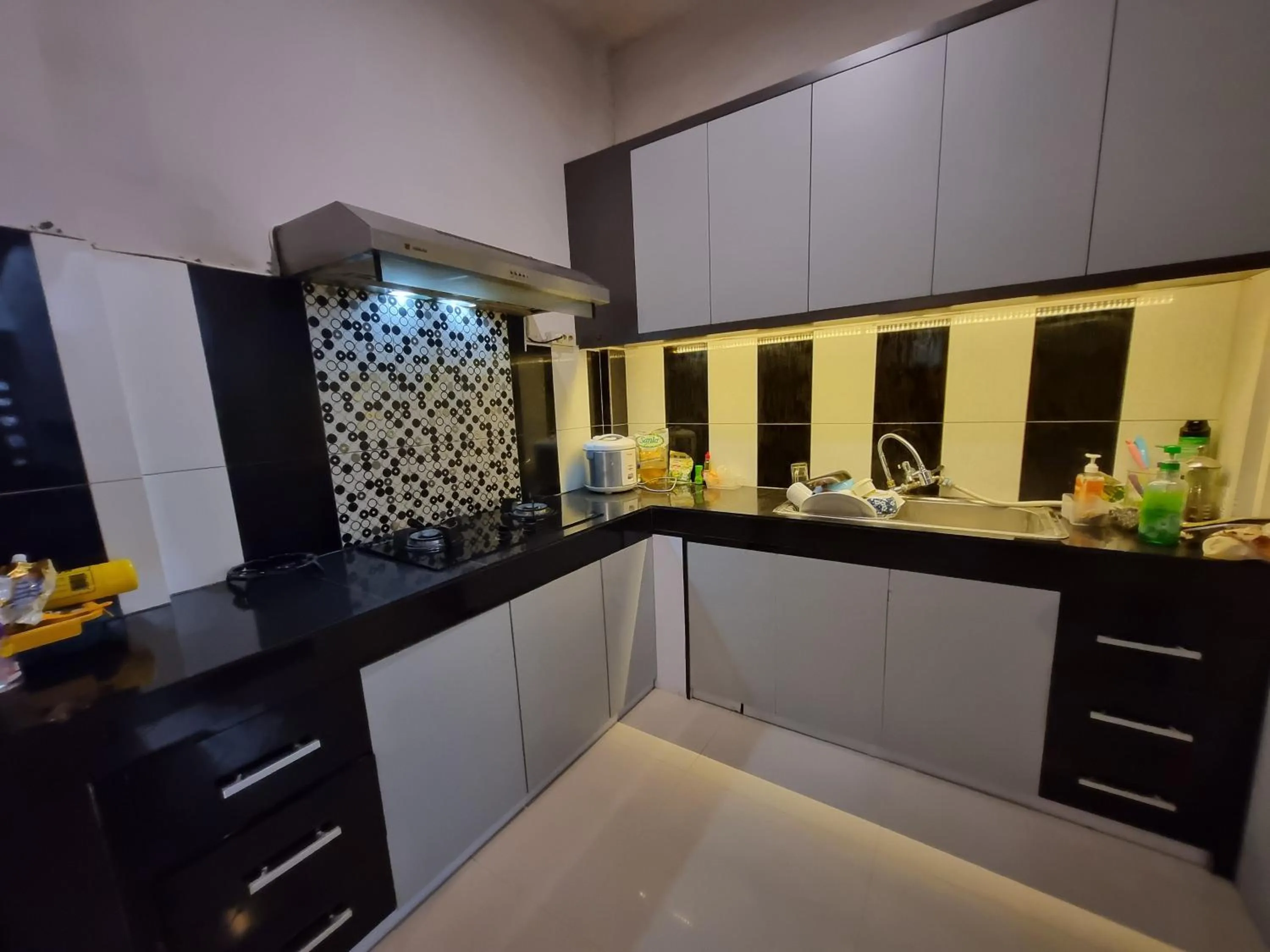 kitchen in Banana Homestay