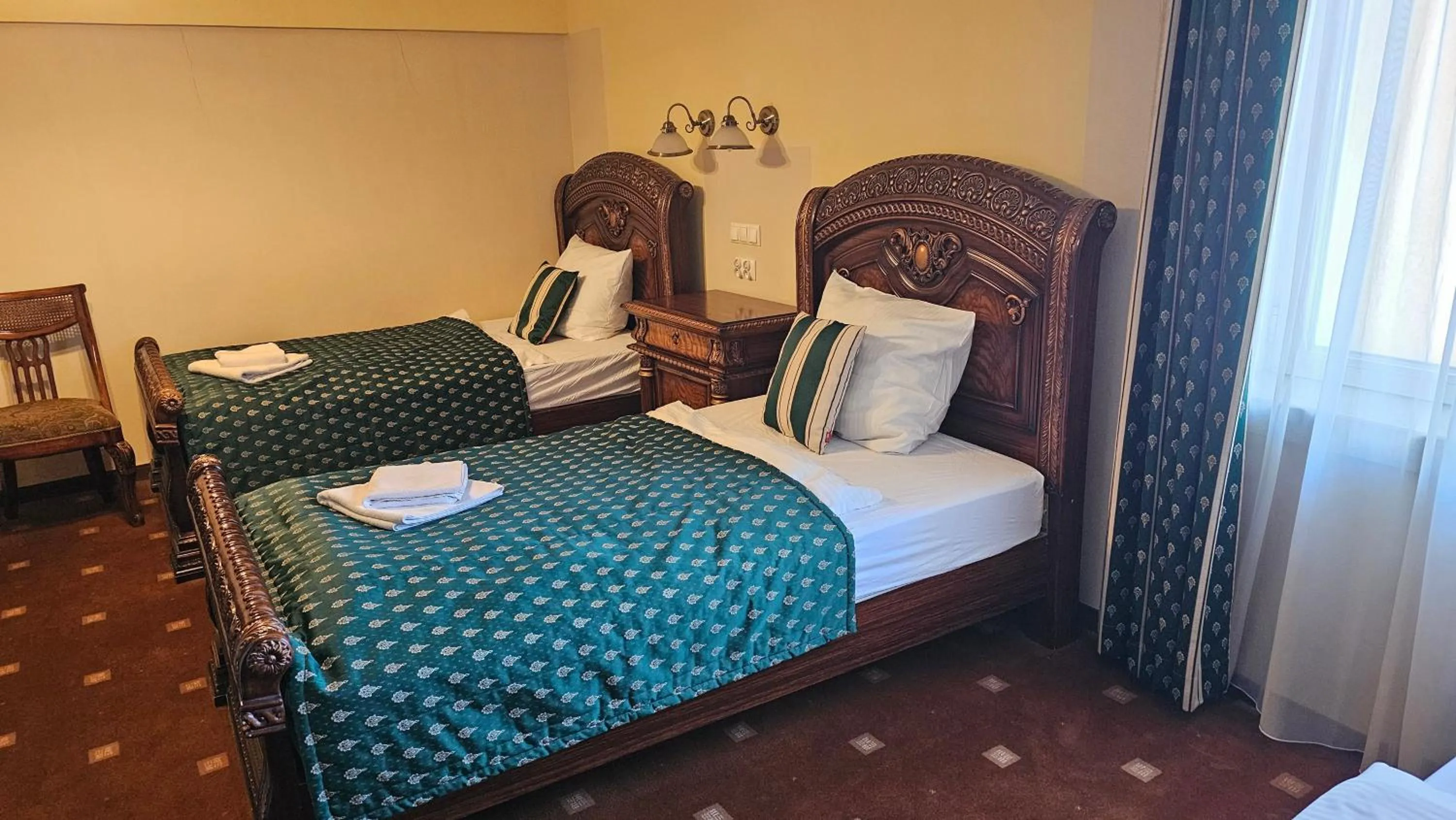 Bed in Daisy Superior