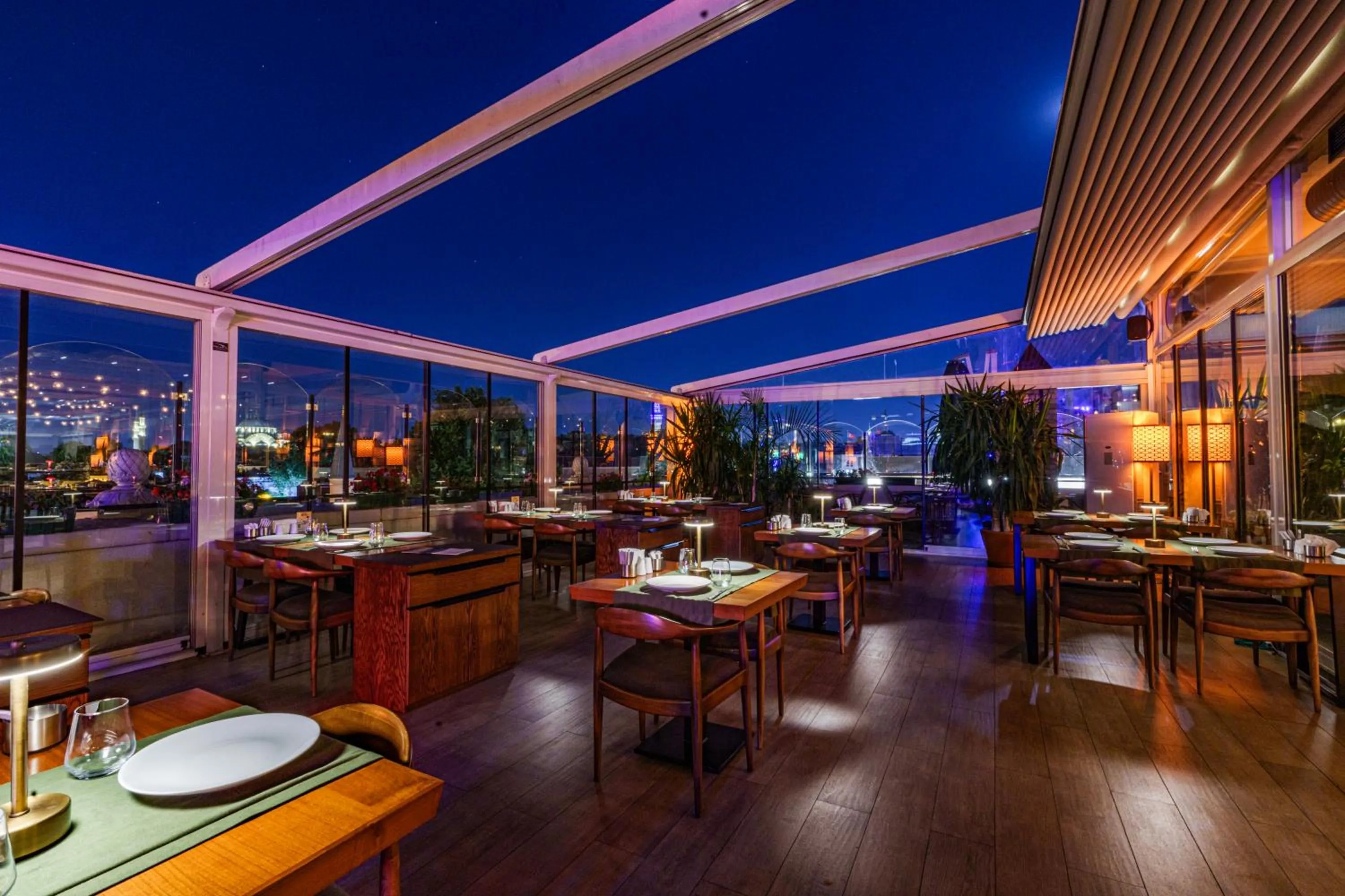 Restaurant/places to eat in Grand Hotel Gulsoy Old City