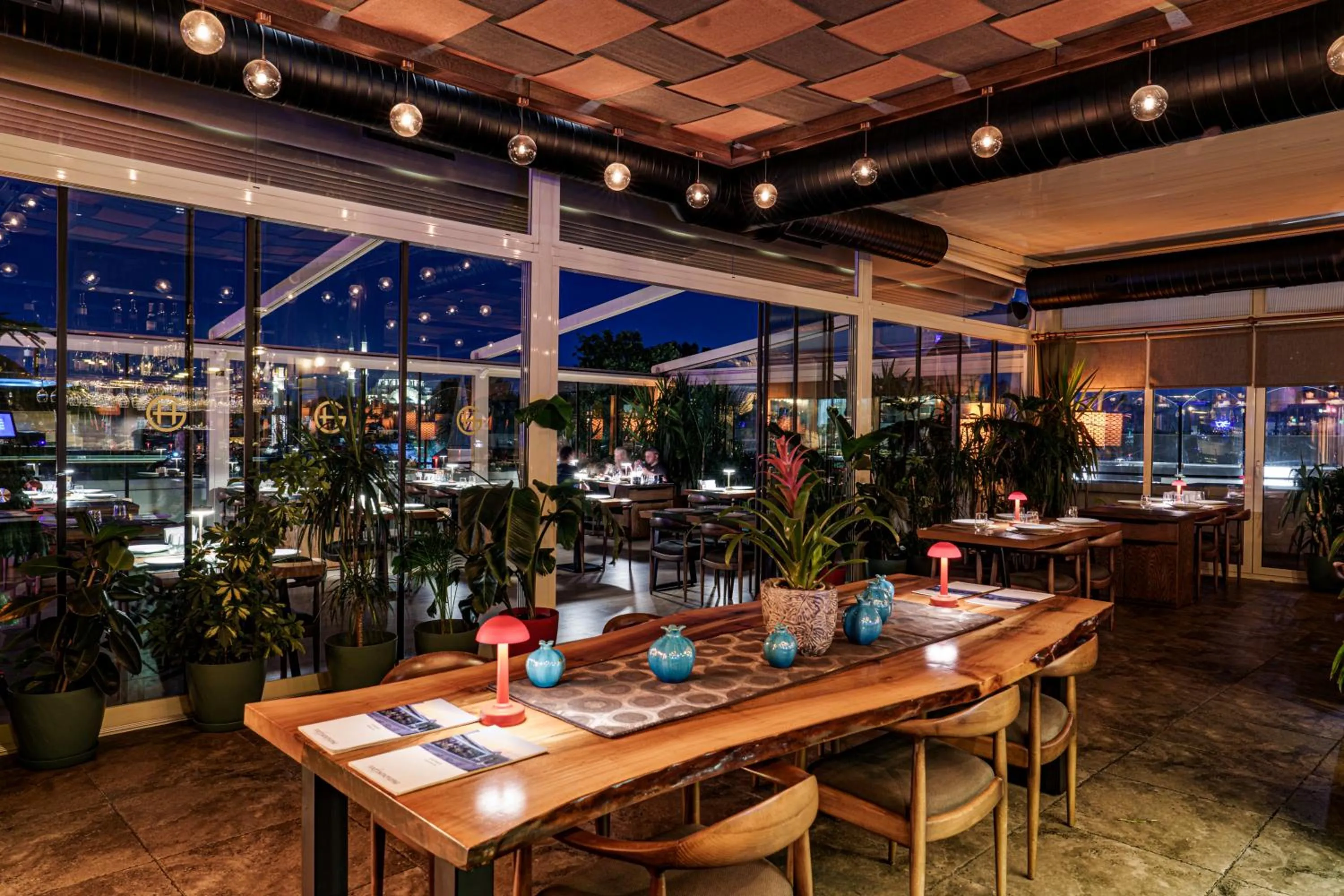 Restaurant/places to eat in Grand Hotel Gulsoy Old City