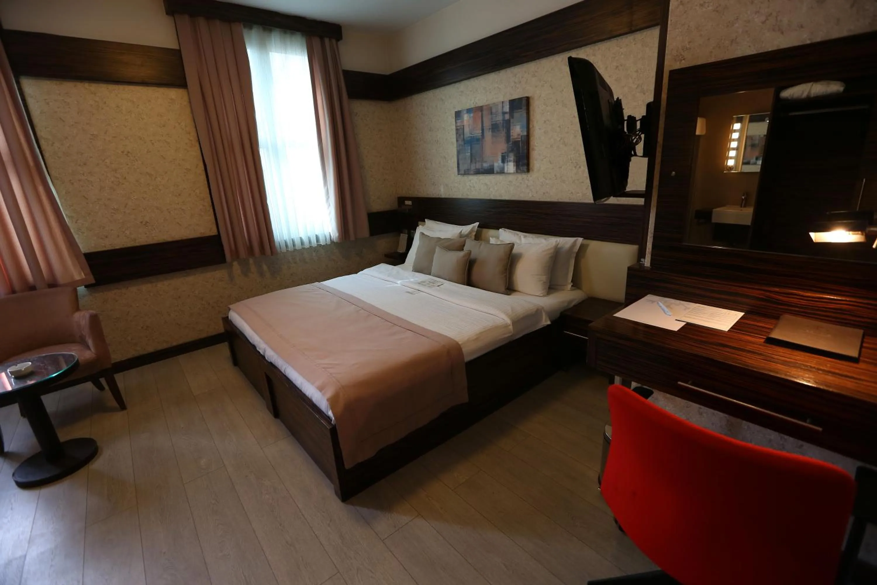 TV and multimedia in Wes Hotel