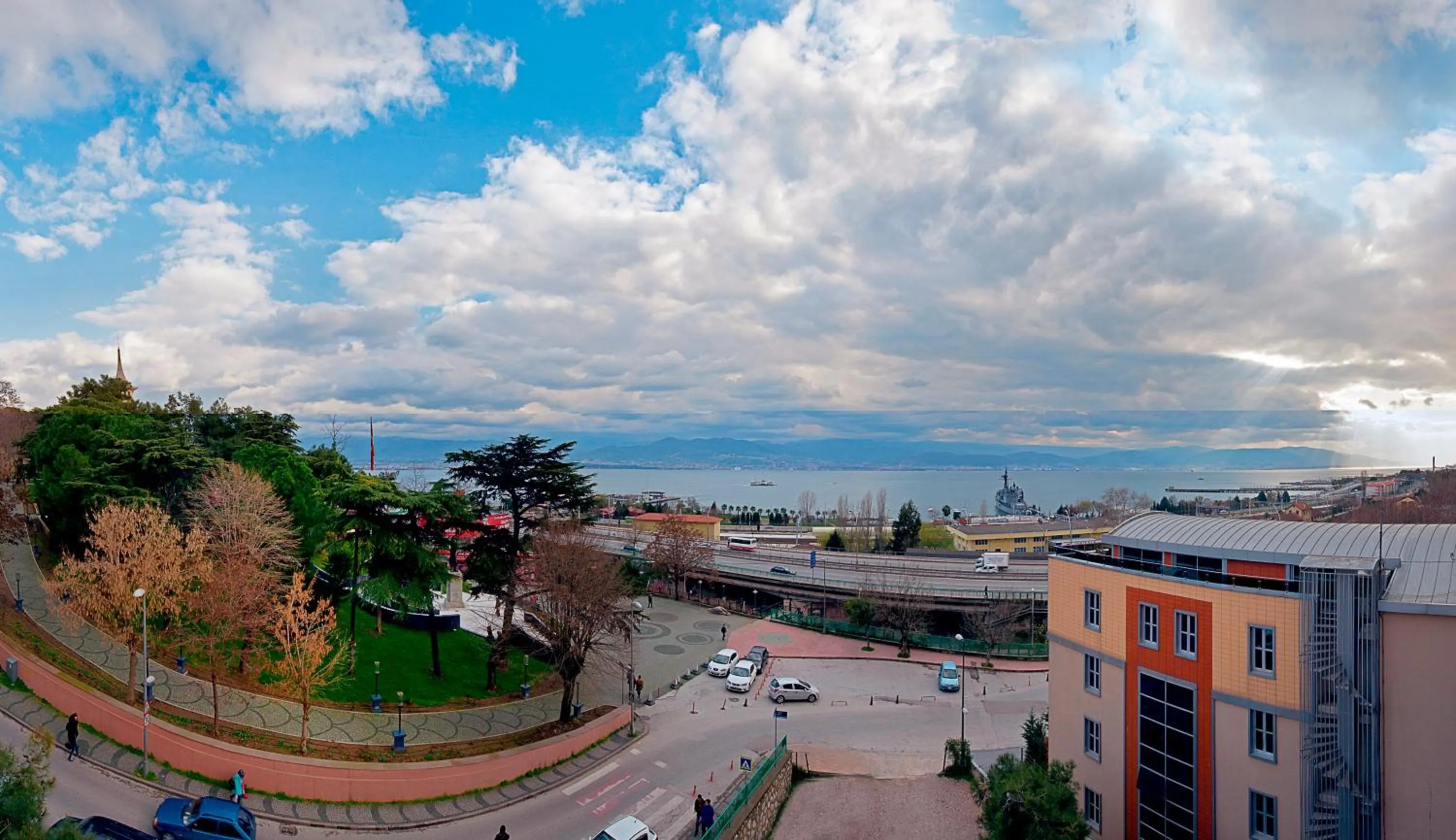 Restaurant/places to eat in Wes Hotel