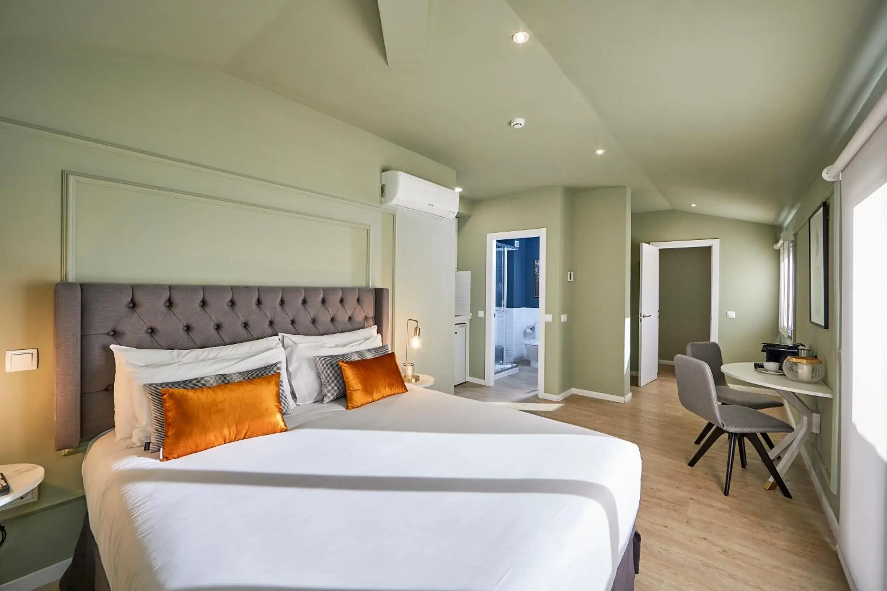 Bedroom, Bed in L&H La Latina Selection Bedroom, Bed in L&H La Latina Selection