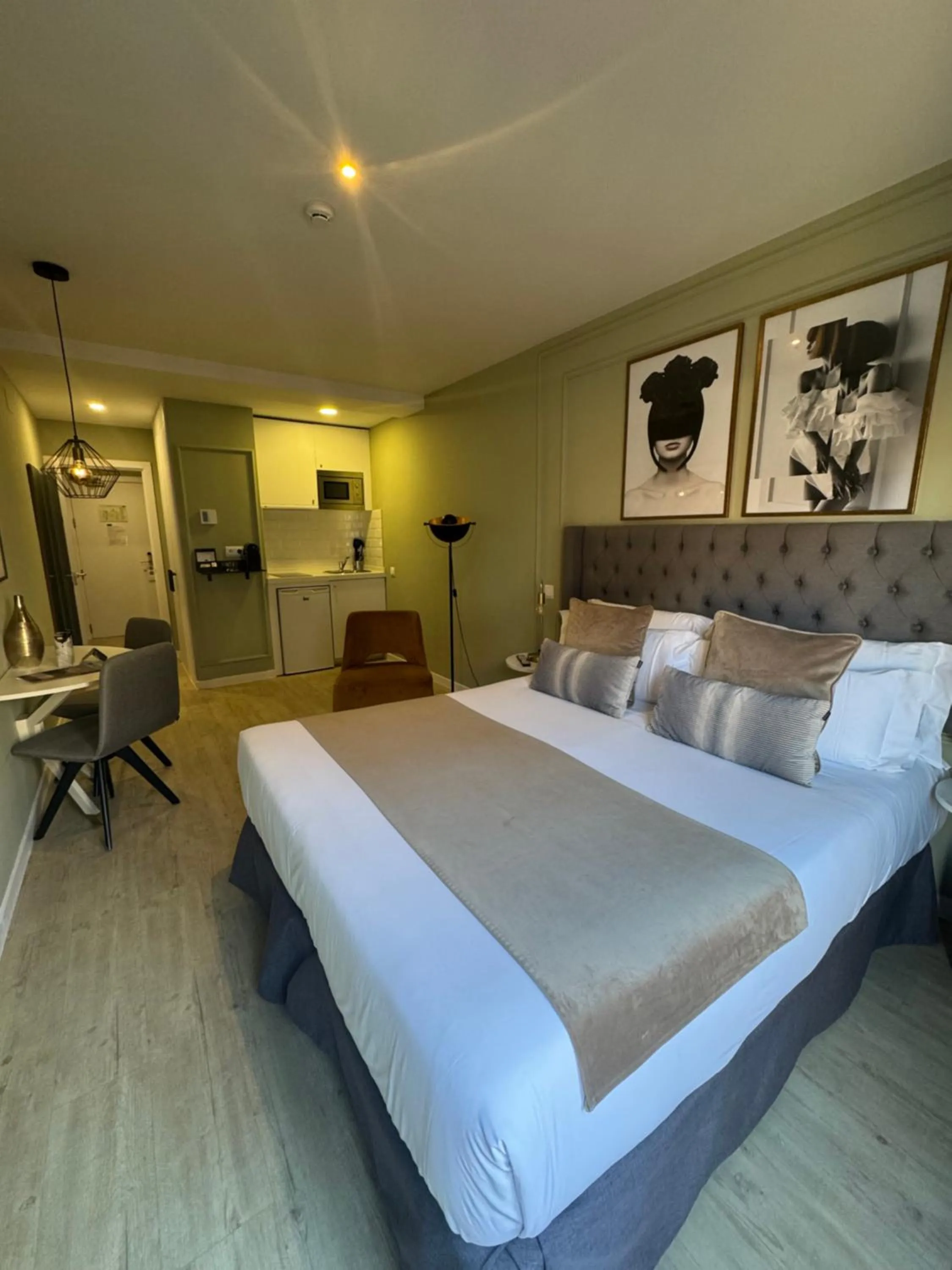 Bed in L&H La Latina Selection