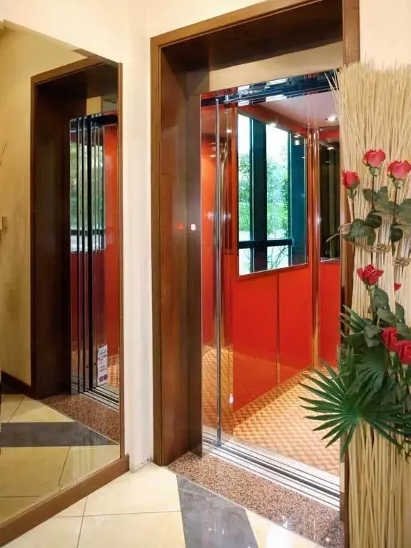 Standard Triple Room in Hotel Victoria Standard Triple Room in Hotel Victoria