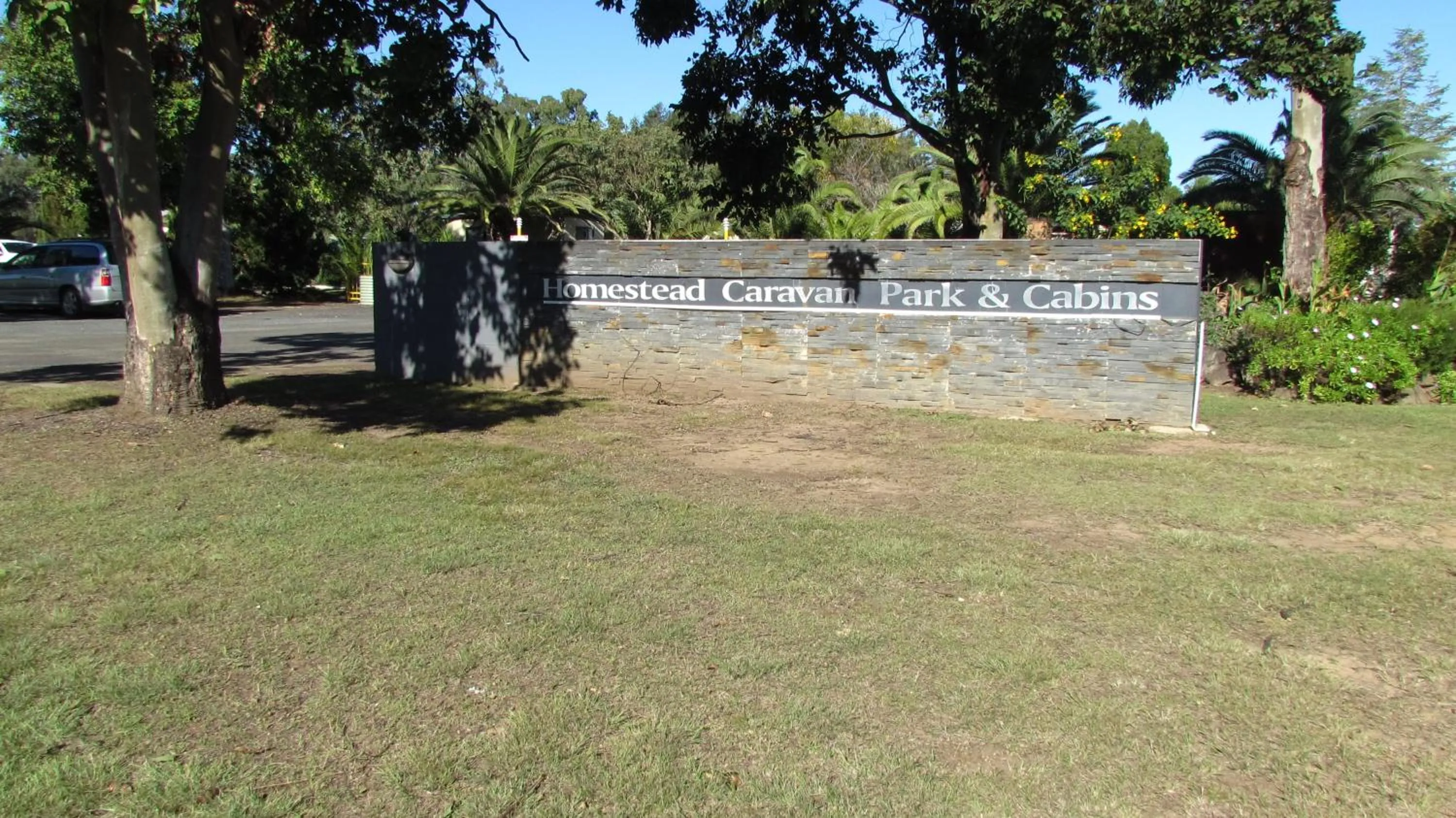Facade/entrance in Homestead Caravan Park