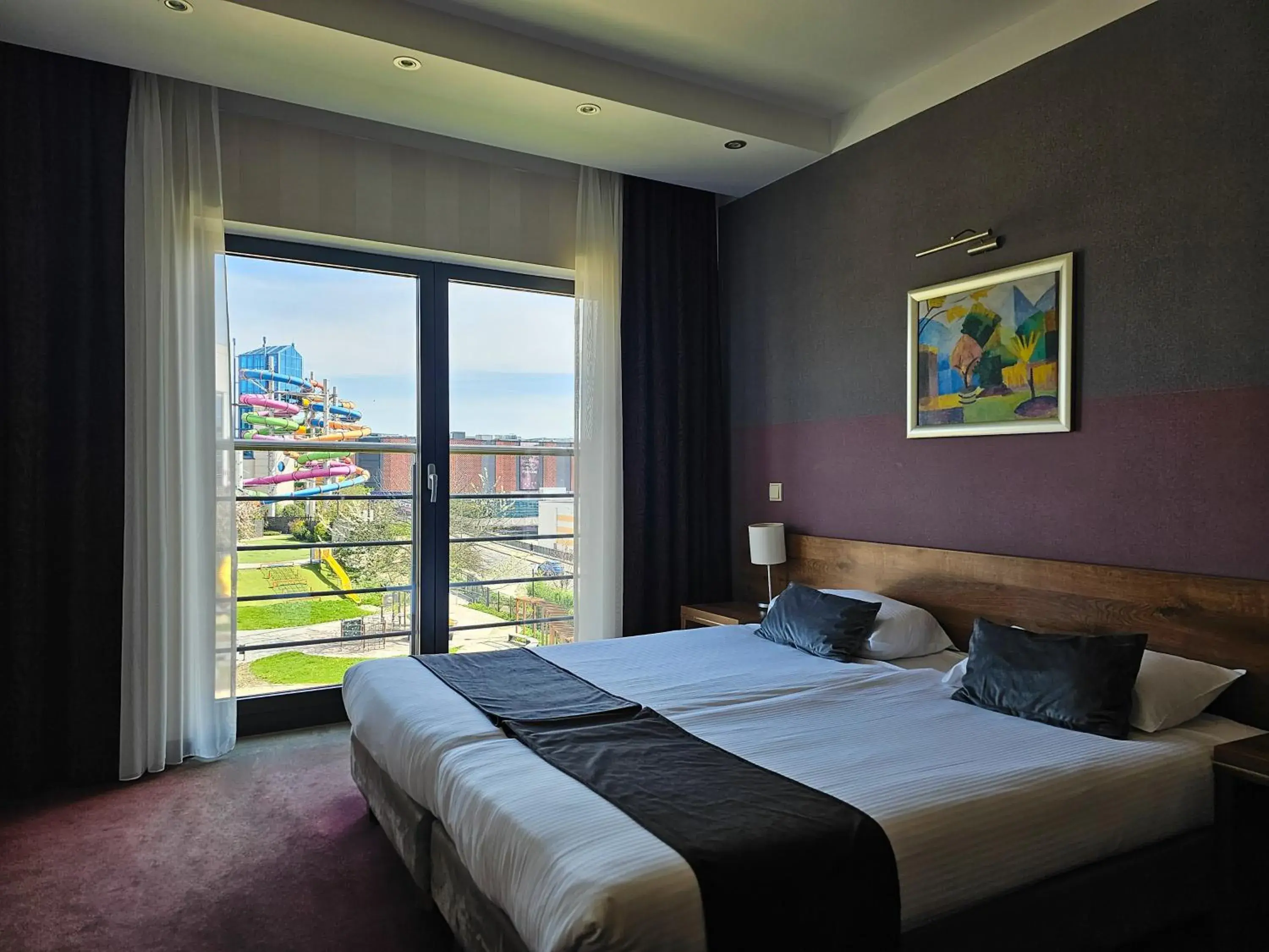 View (from property/room), Bed in Hotel Swing View (from property/room), Bed in Hotel Swing