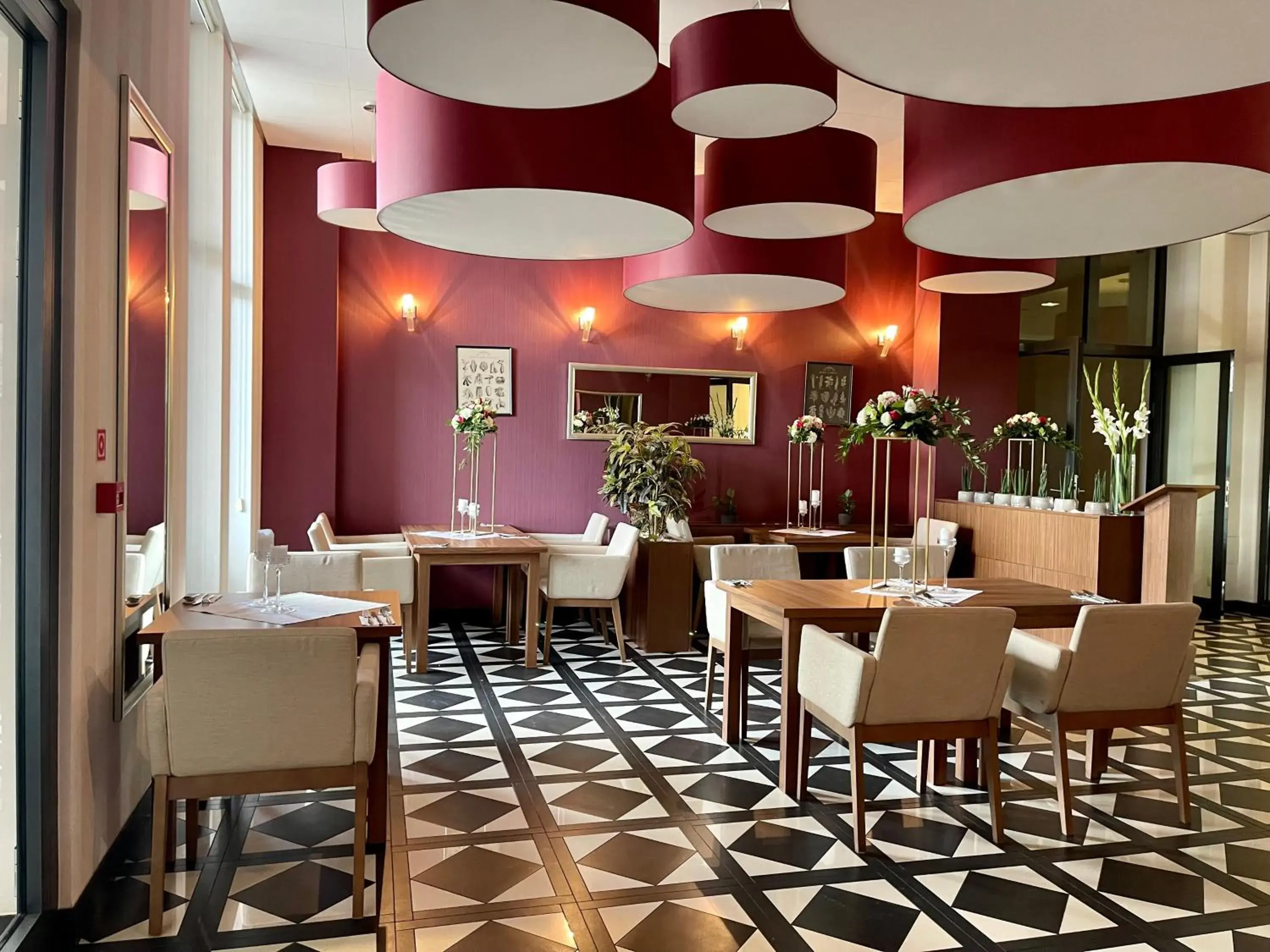 Restaurant/places to eat in Hotel Swing Restaurant/places to eat in Hotel Swing