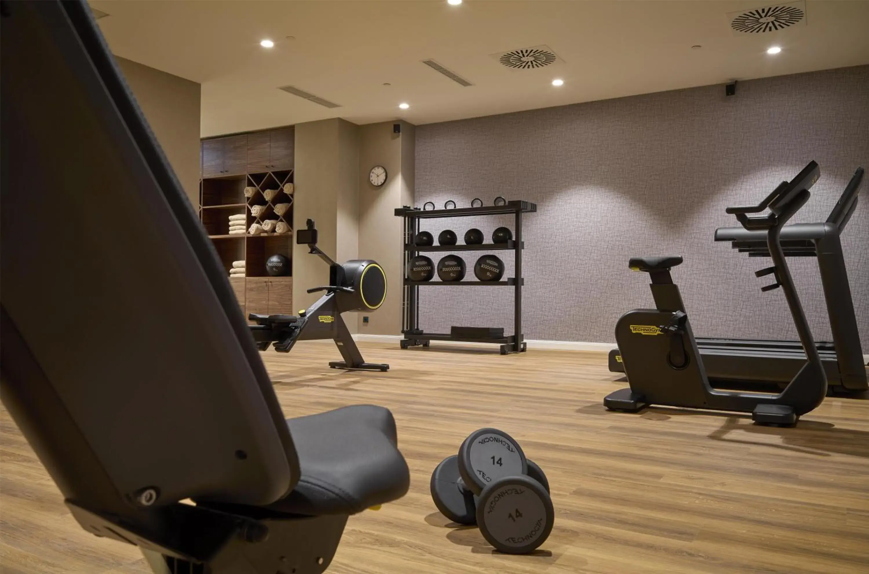 Fitness centre/facilities in Hotel Saski Krakow Curio Collection by Hilton Fitness centre/facilities in Hotel Saski Krakow Curio Collection by Hilton