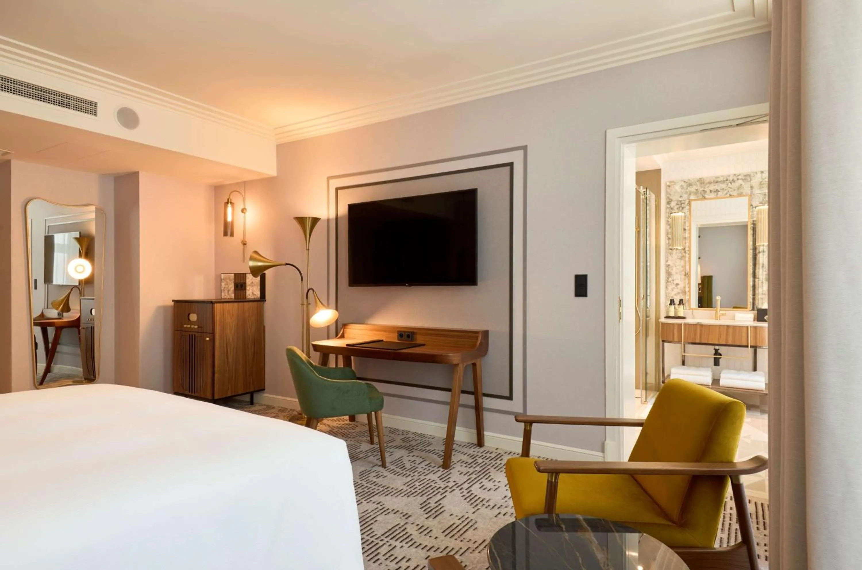 Bed in Hotel Saski Krakow Curio Collection by Hilton