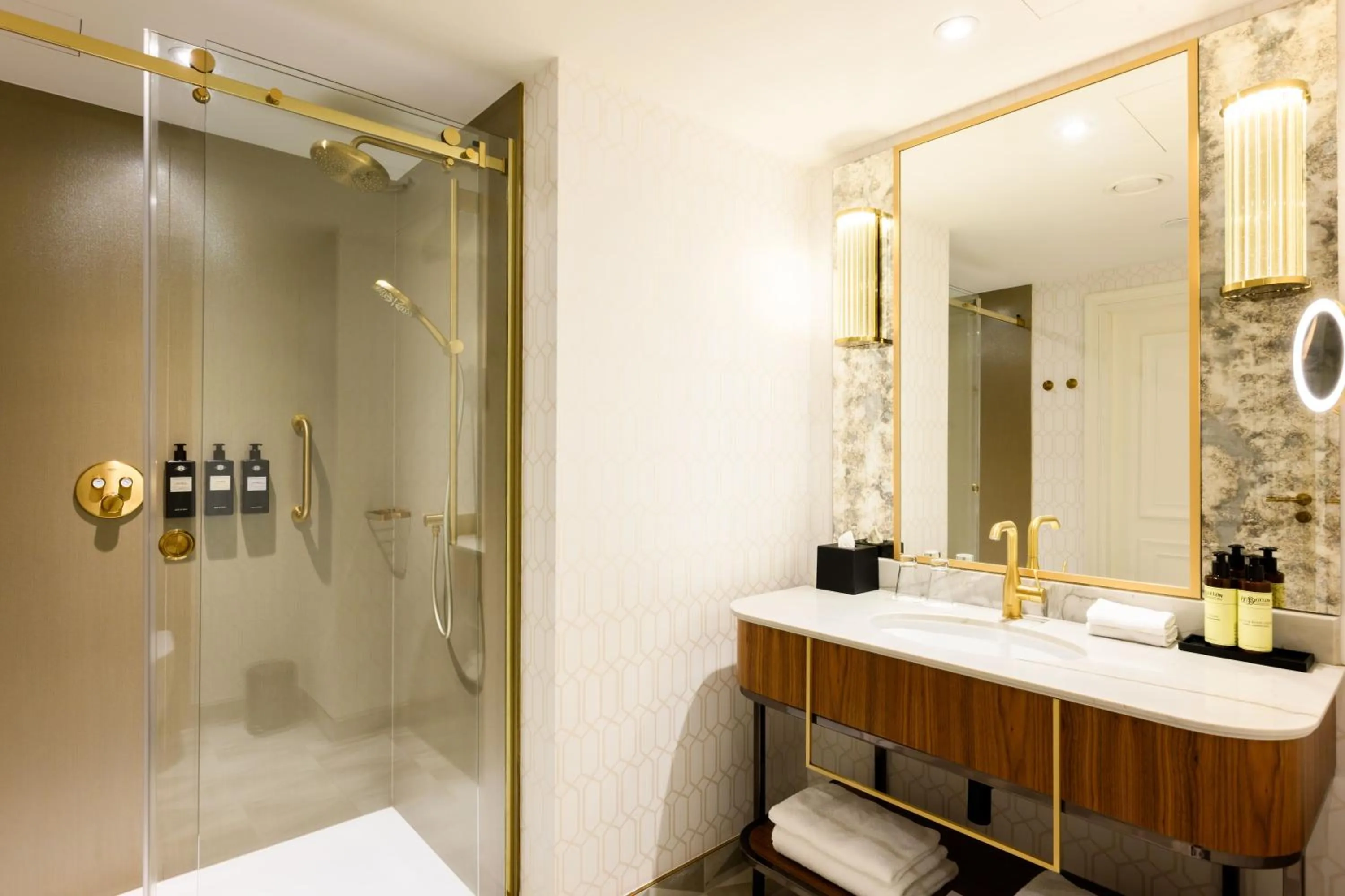 Bathroom in Hotel Saski Krakow Curio Collection by Hilton