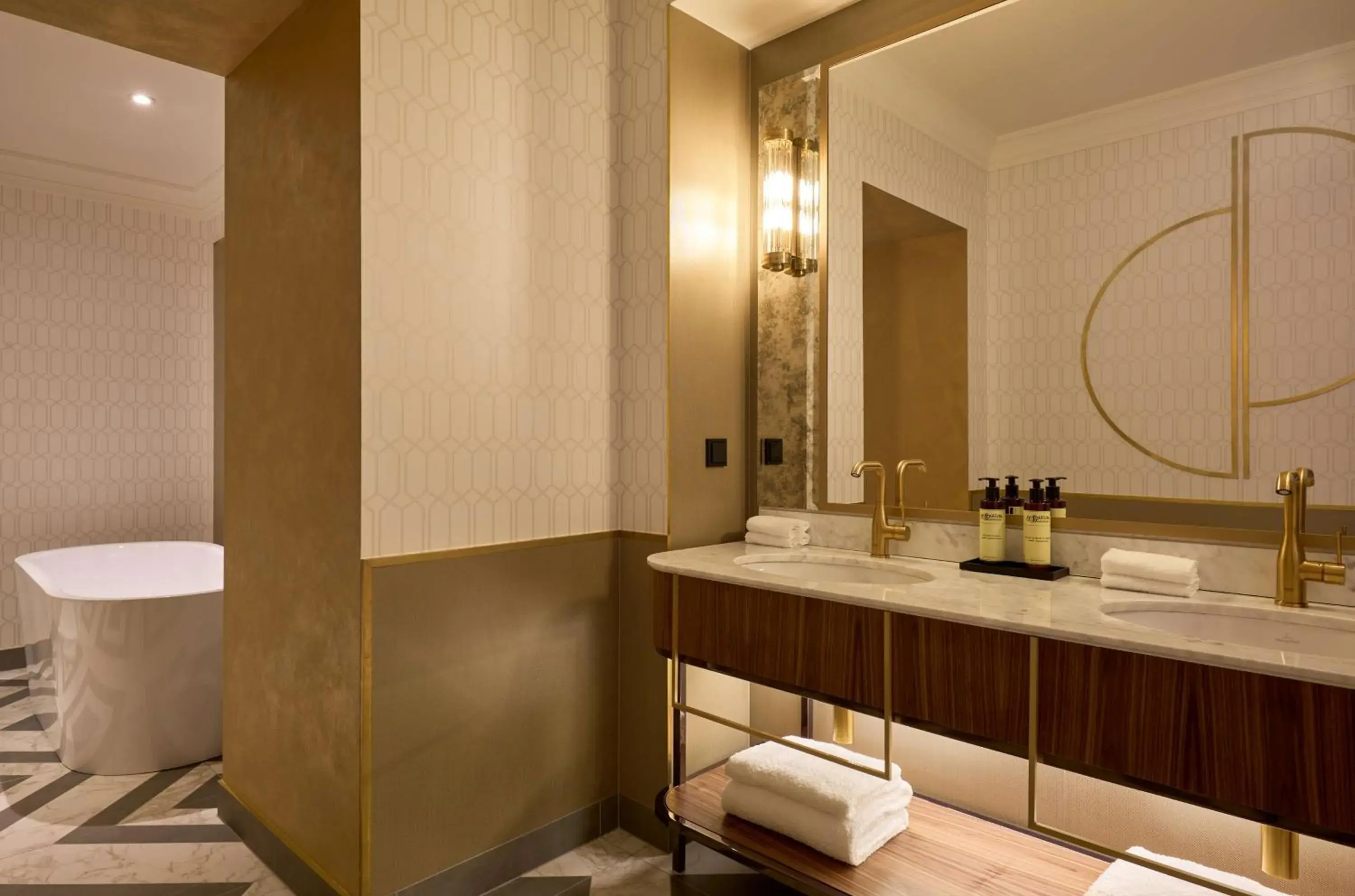 Bathroom in Hotel Saski Krakow Curio Collection by Hilton Bathroom in Hotel Saski Krakow Curio Collection by Hilton