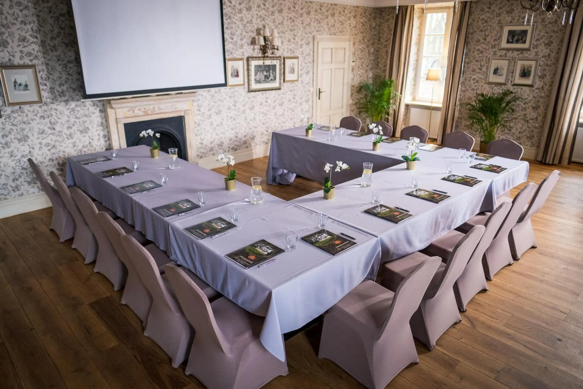 Business facilities in Dwór Kaliszki