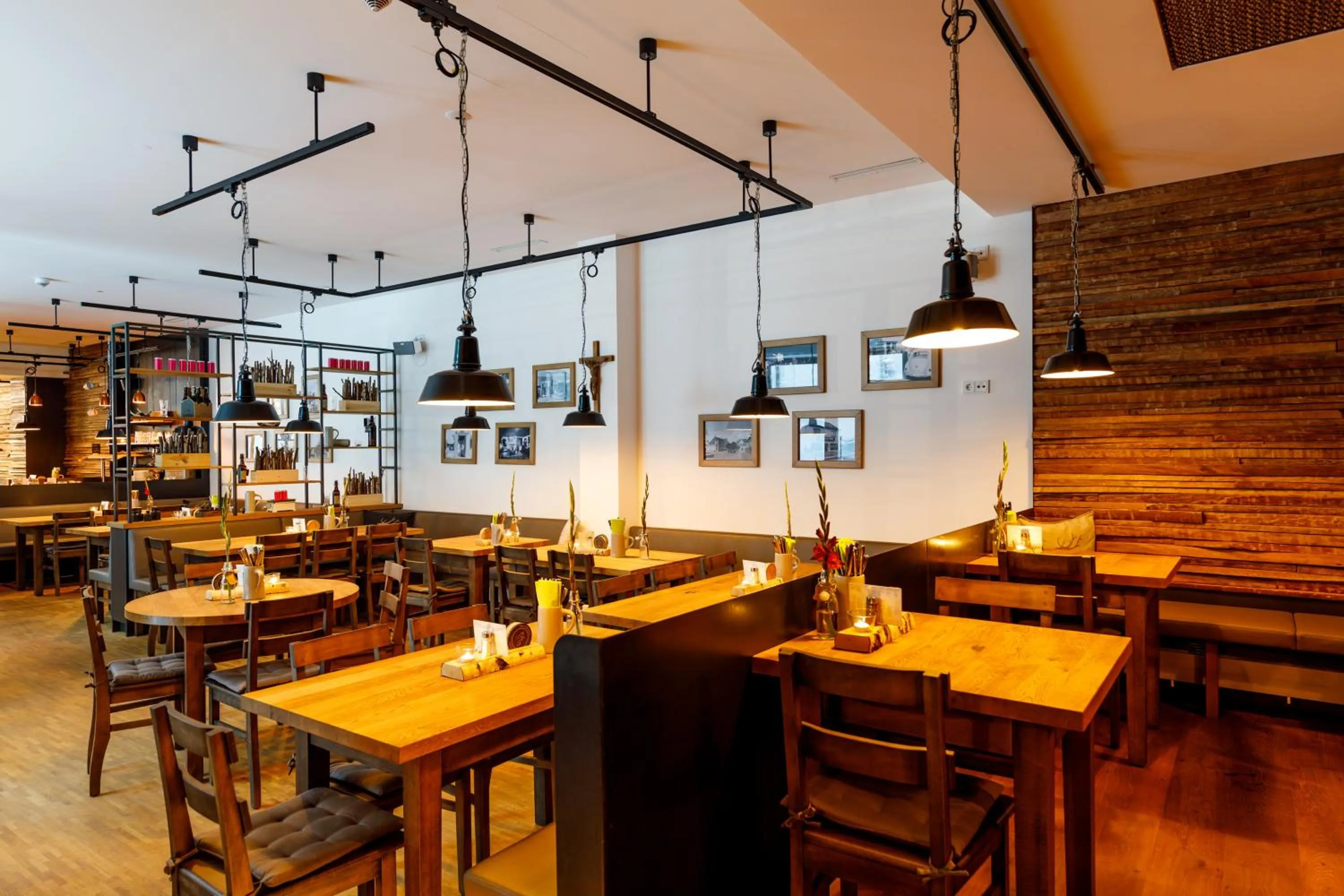 Restaurant/places to eat in mk | hotel münchen city