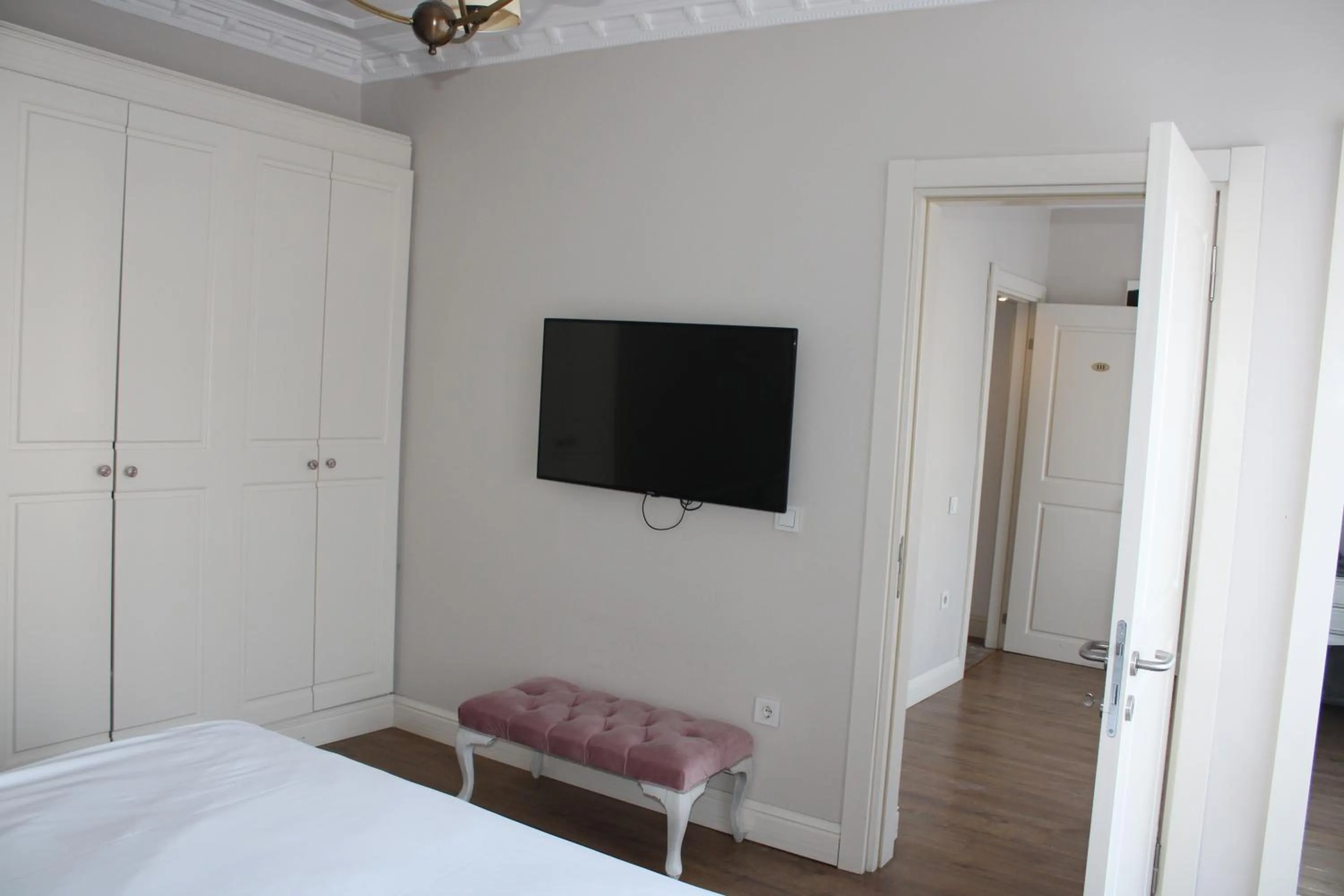 Bed in Villa Blanche Hotel SPA & Garden Pool