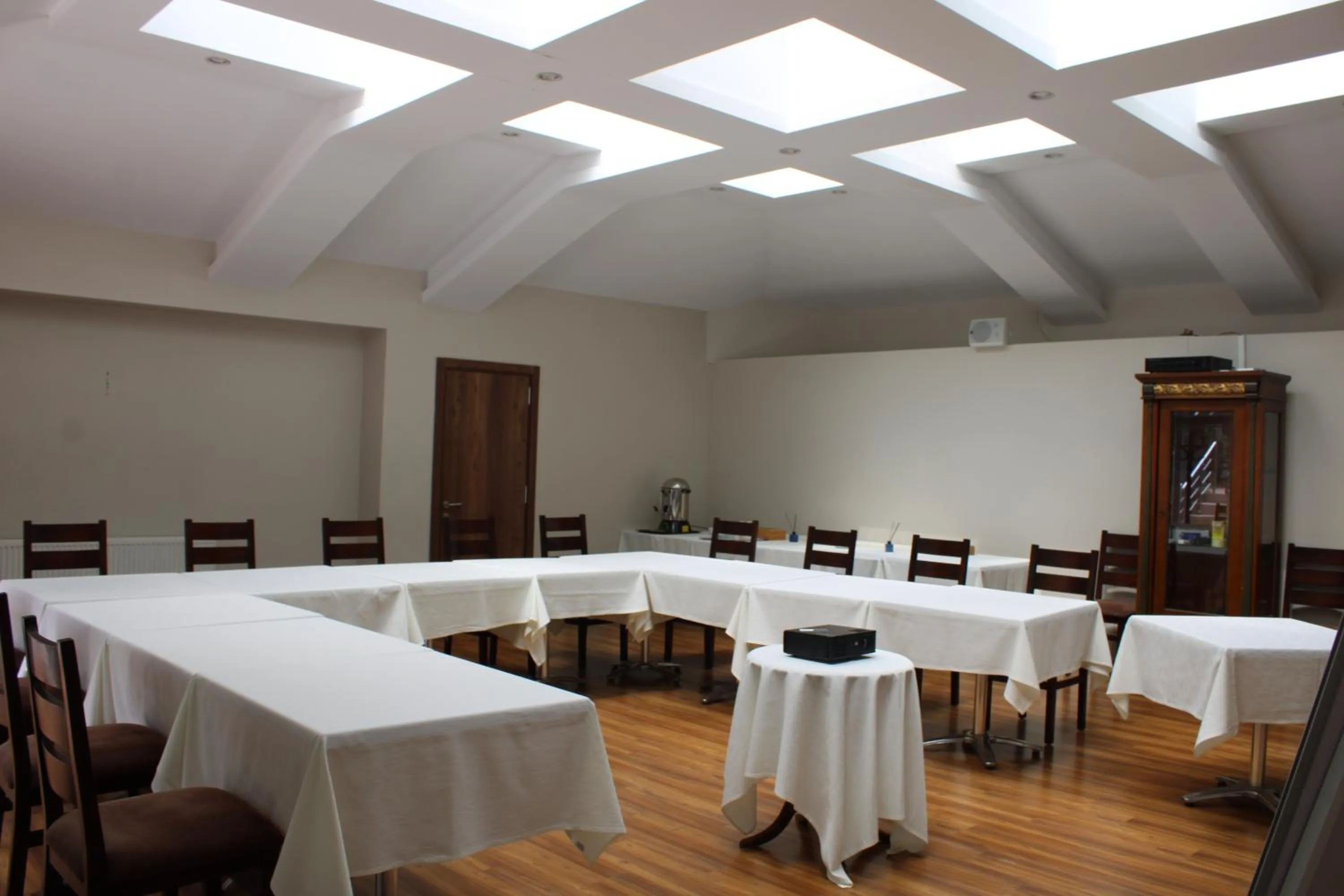 Meeting/conference room in Villa Blanche Hotel SPA & Garden Pool
