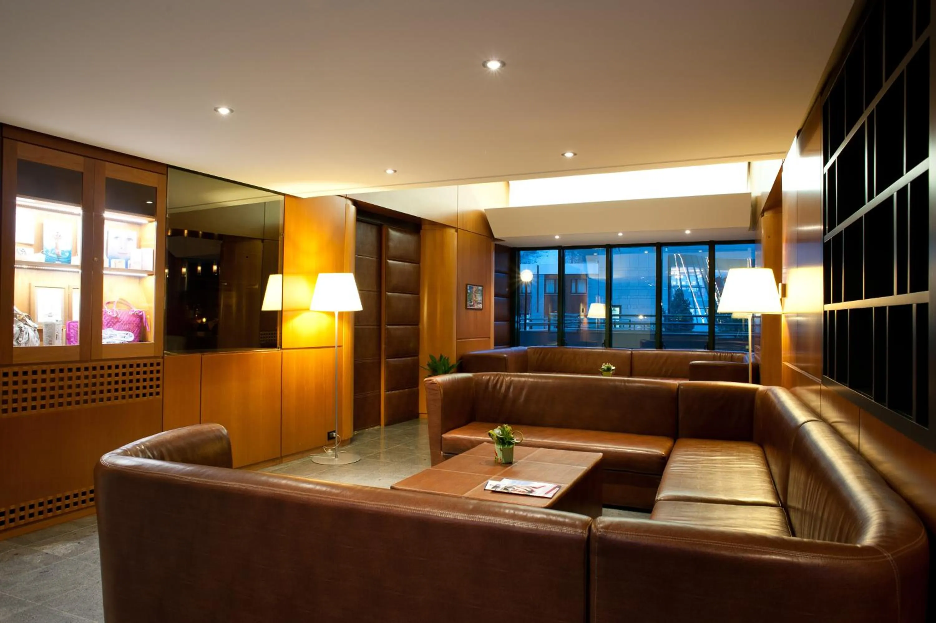 Communal lounge/ TV room in Hotel Rivè - Complesso Turistico Campo Smith