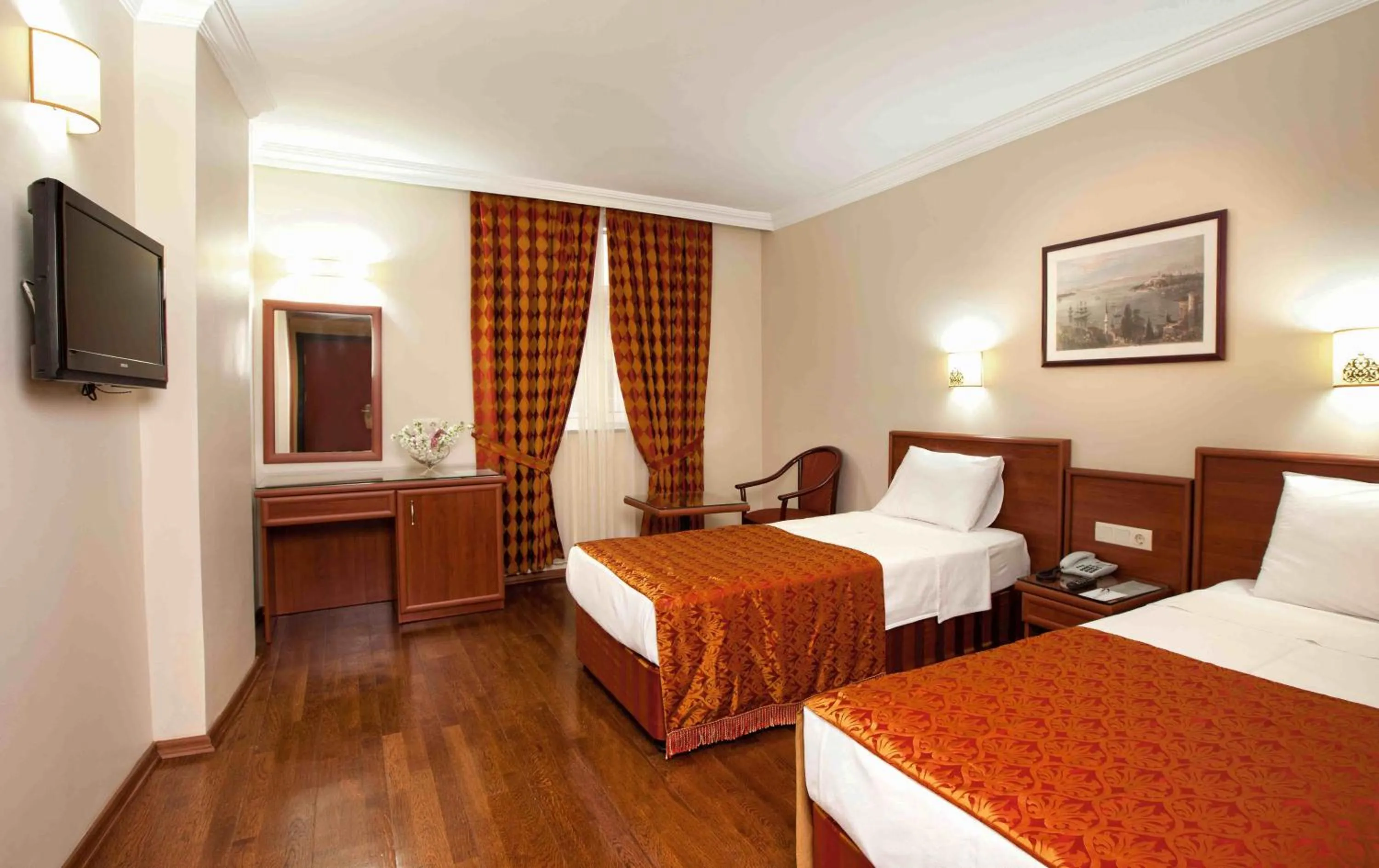 Photo of the whole room, Bed in Grand Halic Goldenhorn