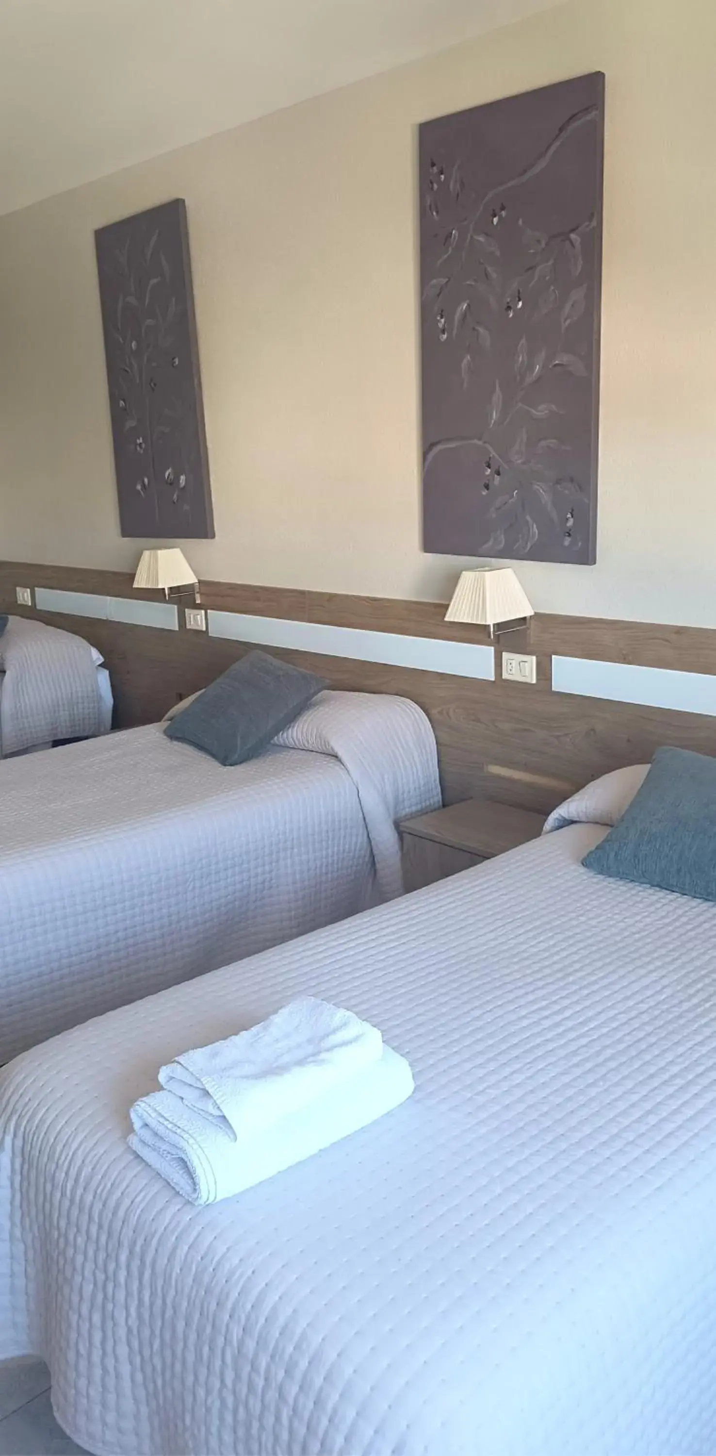 Family Room with Private Bathroom in Pension Casa Curro Family Room with Private Bathroom in Pension Casa Curro