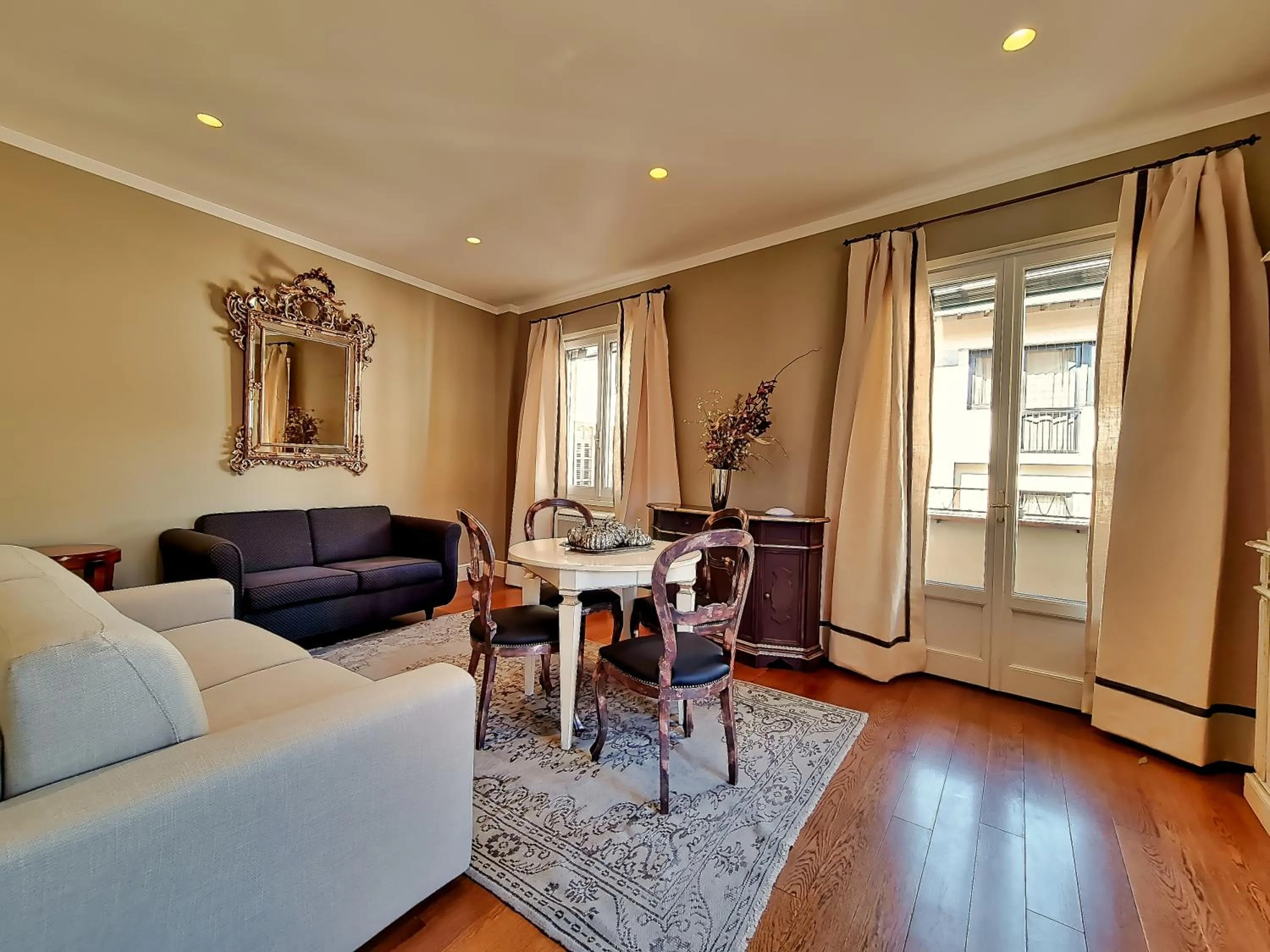 Living room in Hotel L'Orologio Firenze - WTB Hotels