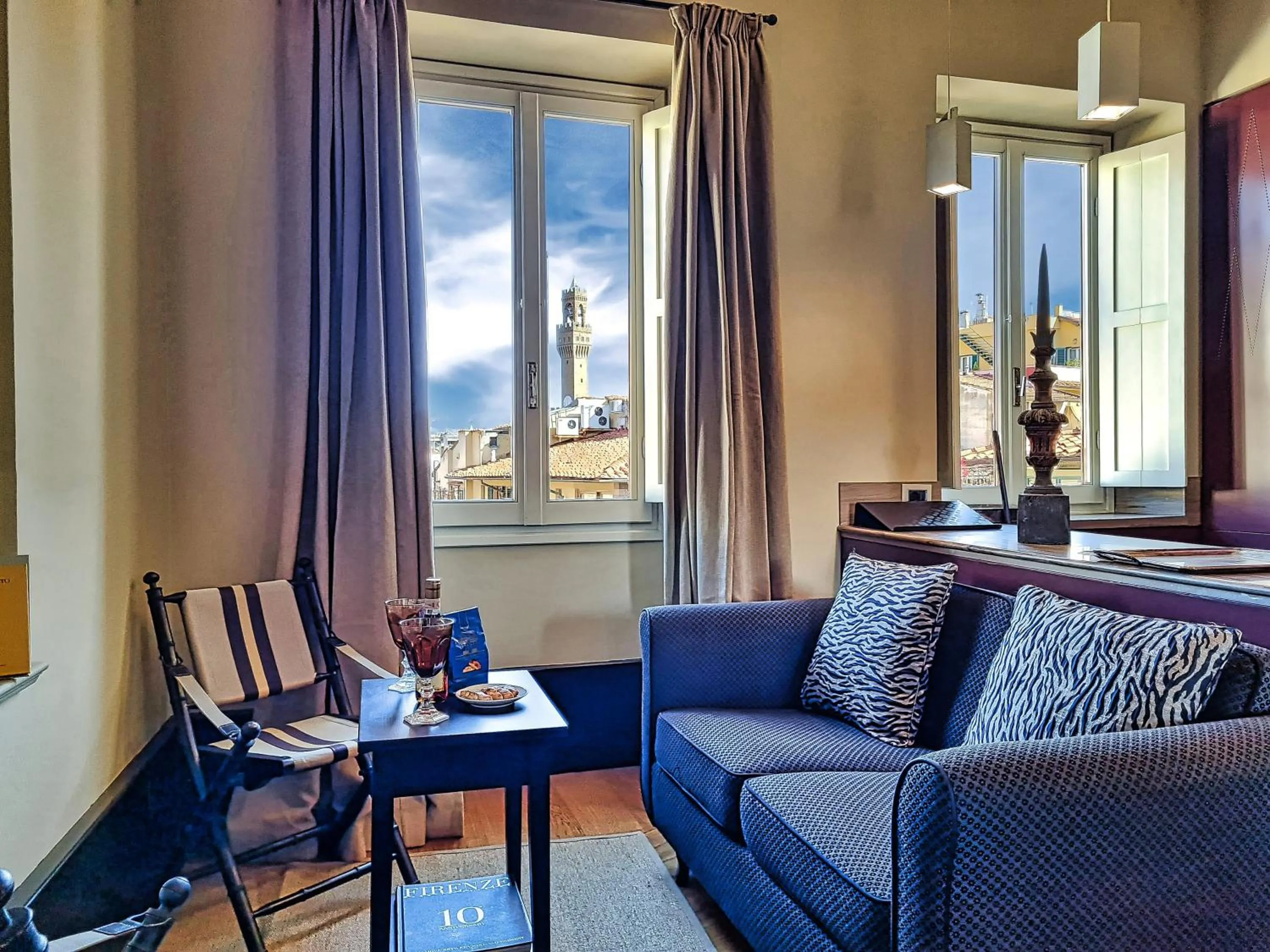 Living room in Hotel L'Orologio Firenze - WTB Hotels