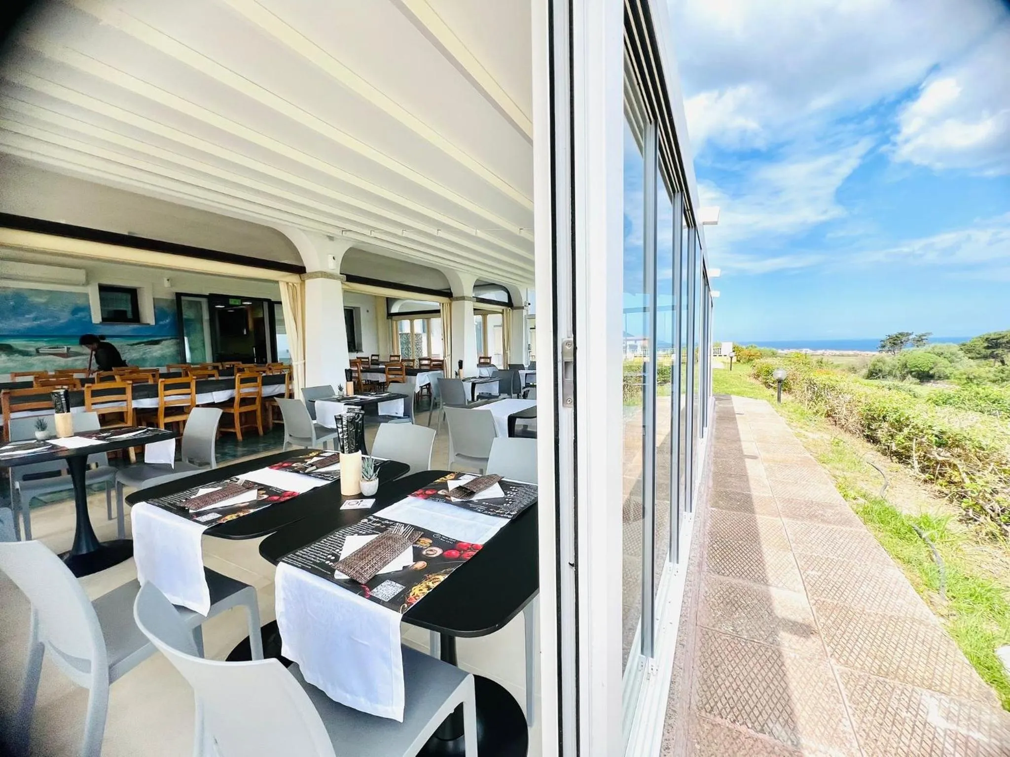 Restaurant/places to eat in Abbaidda Hotel