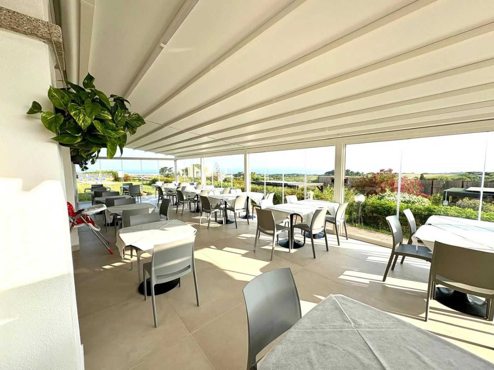 Restaurant/places to eat in Abbaidda Hotel