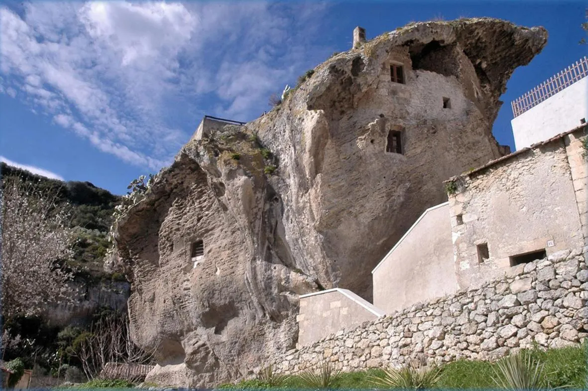 Nearby landmark in Abbaidda Hotel