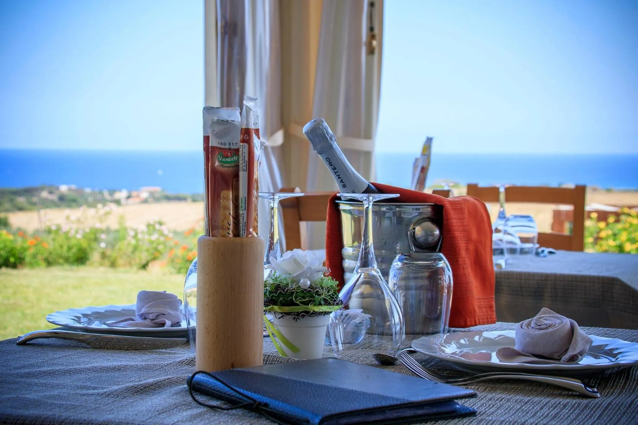 Restaurant/places to eat in Abbaidda Hotel