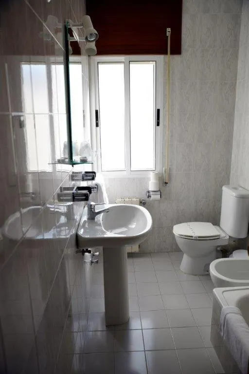 Bathroom in Hotel Villa De Ribadeo