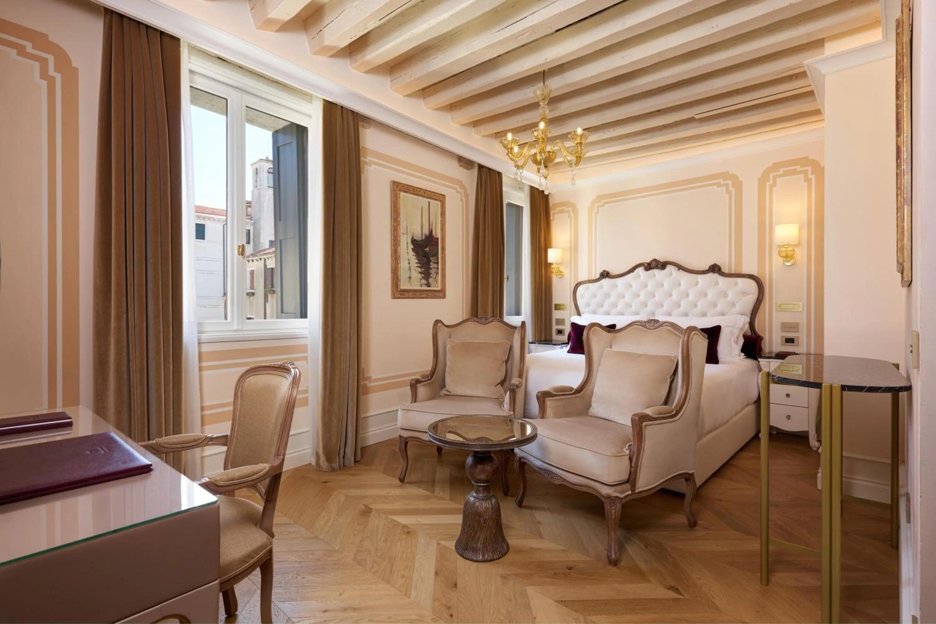 Bedroom in Hotel Palazzo Giovanelli e Gran Canal