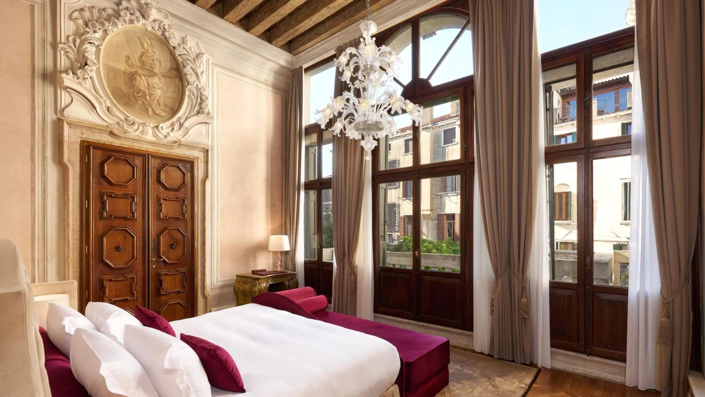 Photo of the whole room, Bed in Hotel Palazzo Giovanelli e Gran Canal