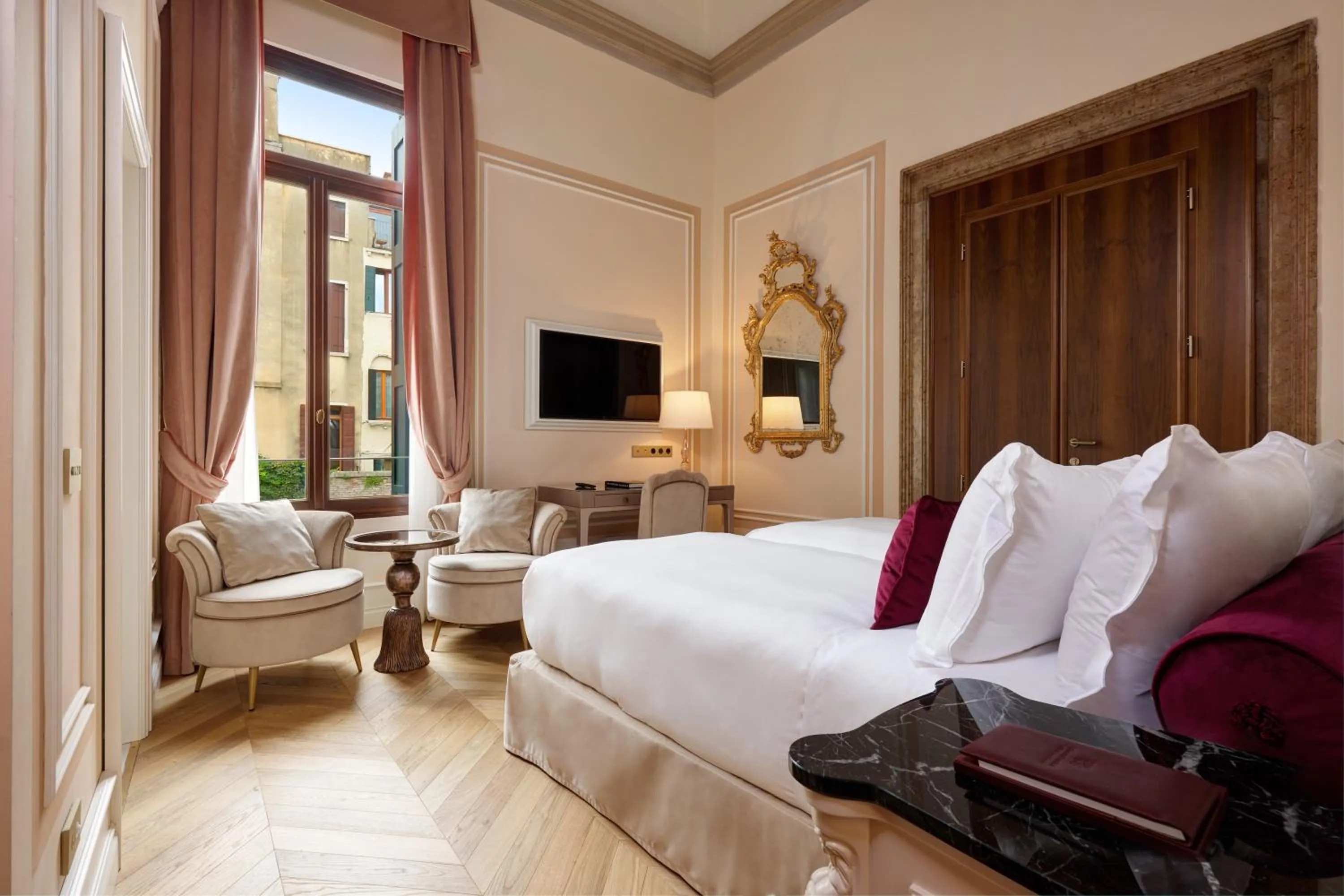 Bedroom, Bed in Hotel Palazzo Giovanelli e Gran Canal